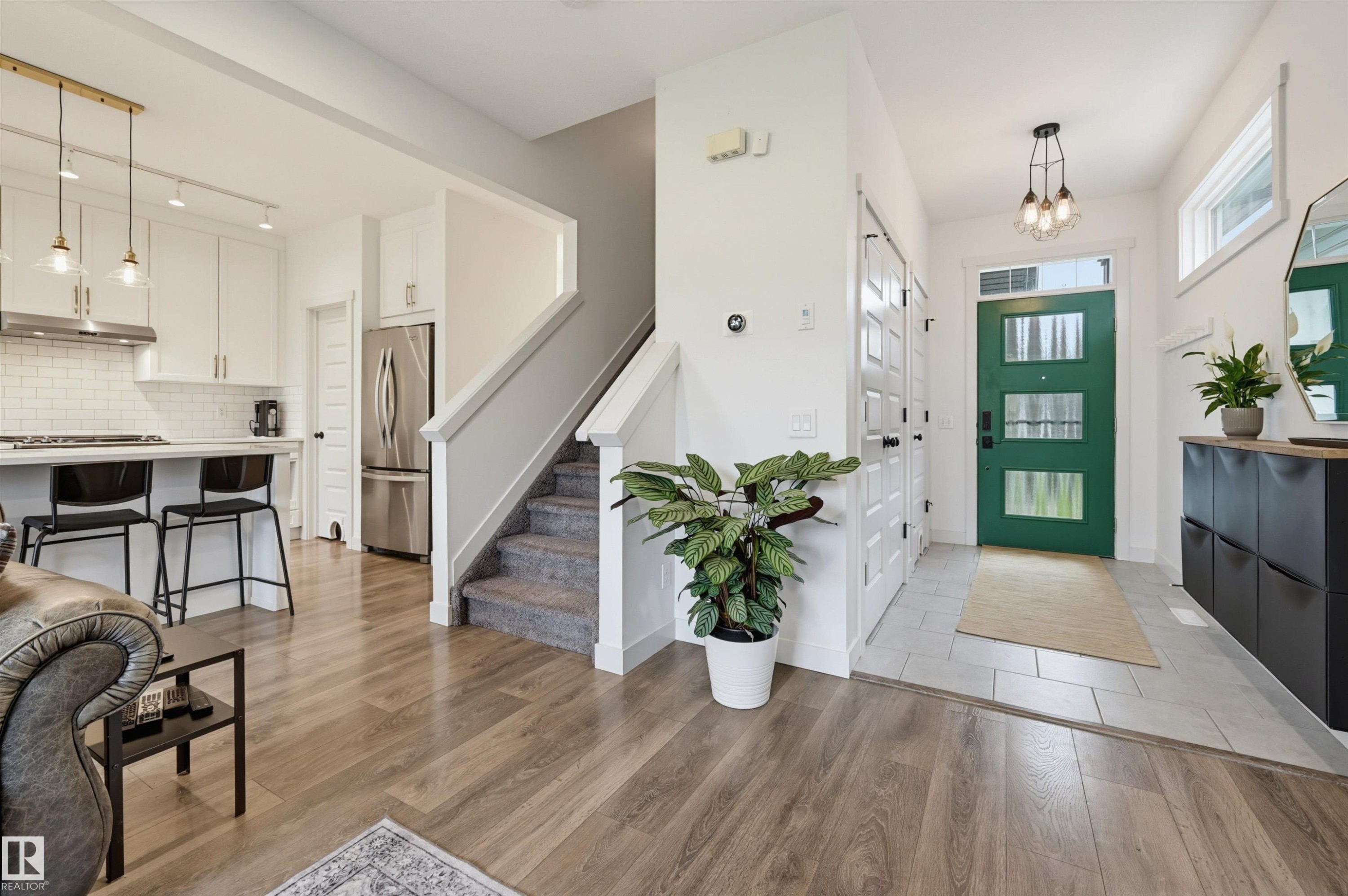 22434 99A Avenue Nw, Edmonton, AB - Indoor Photo Showing Other Room