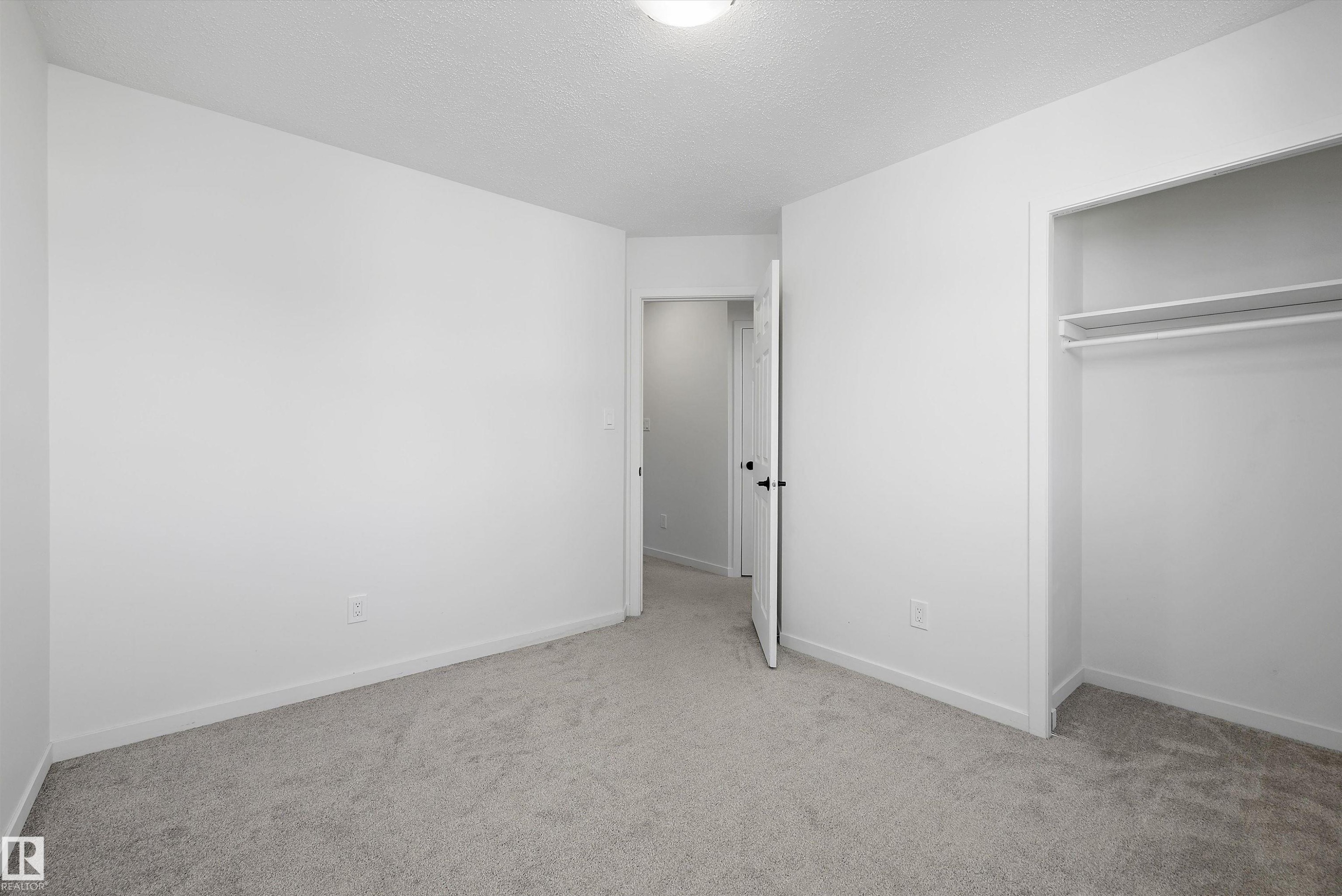 11822 47 Street Nw, Edmonton, AB