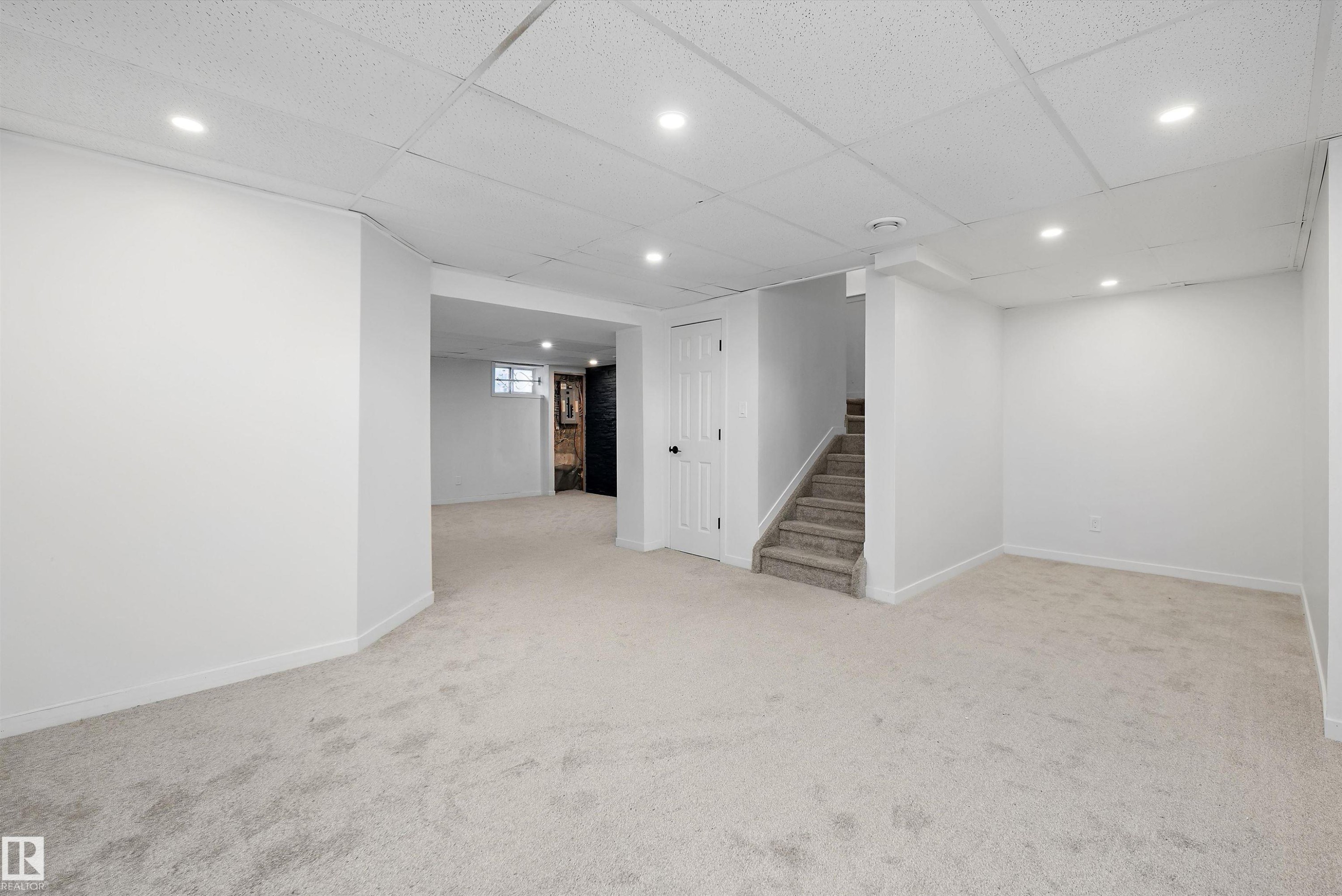 11822 47 Street Nw, Edmonton, AB