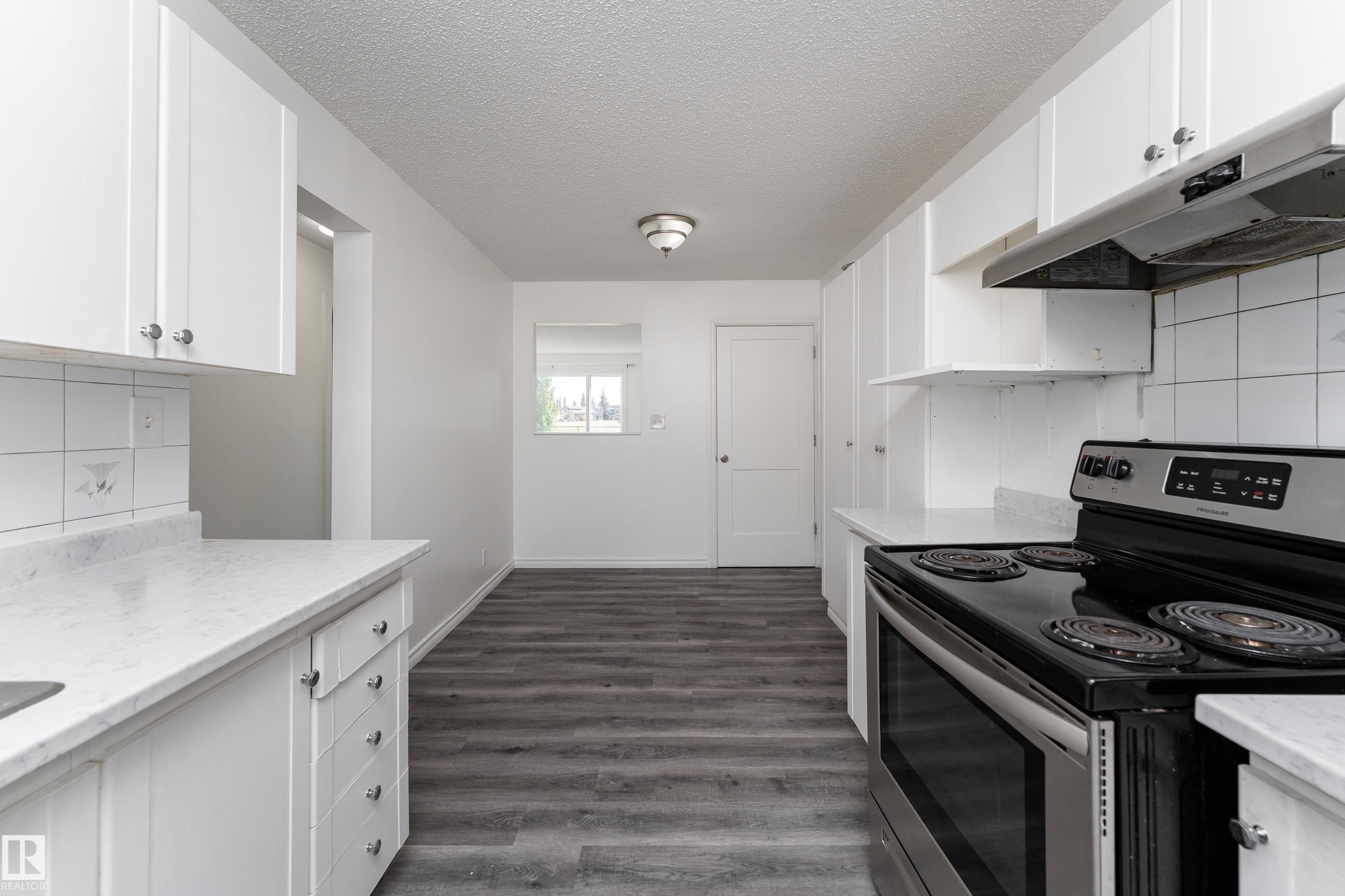 11363 22 Avenue Nw, Edmonton, AB