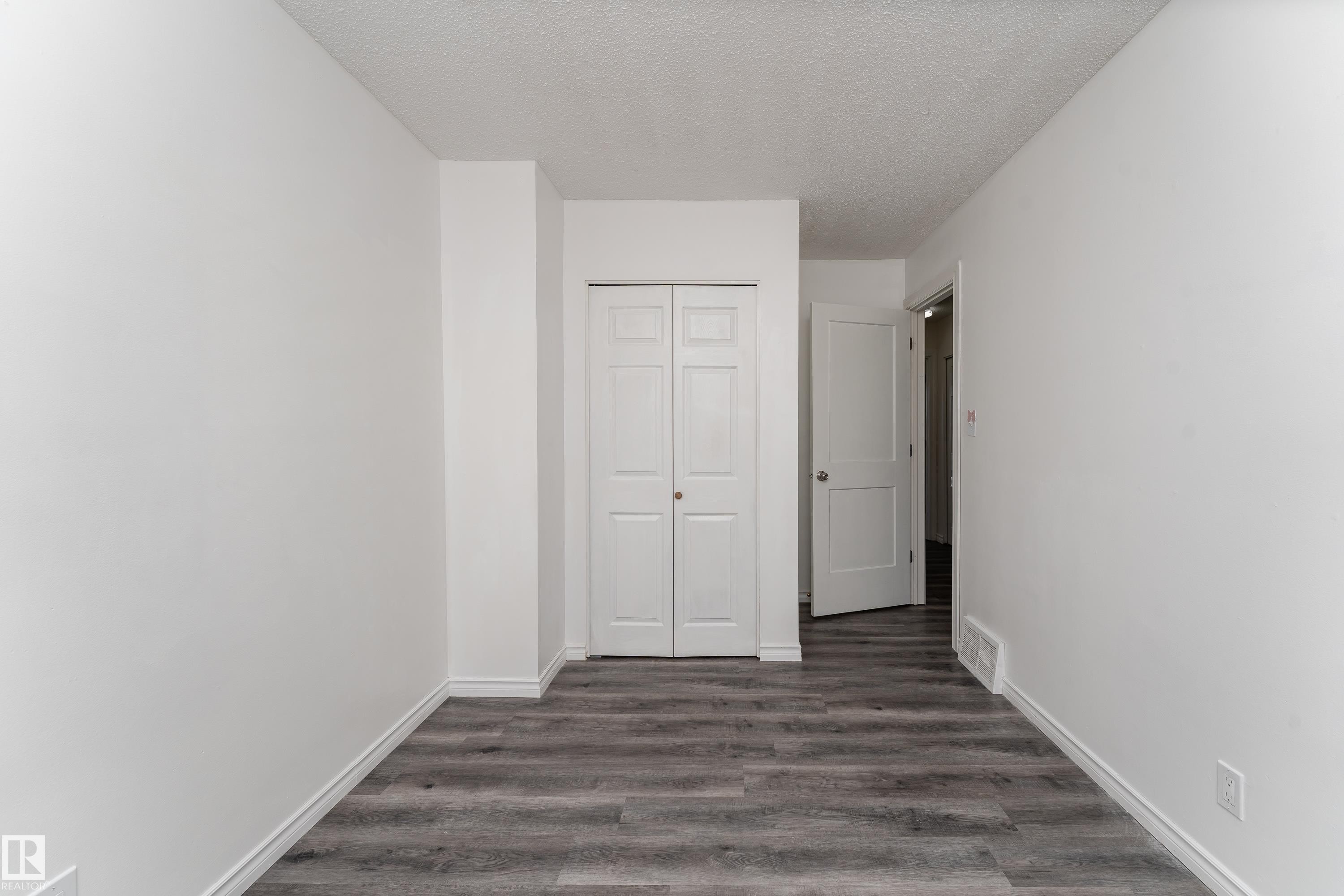 11363 22 Avenue Nw, Edmonton, AB