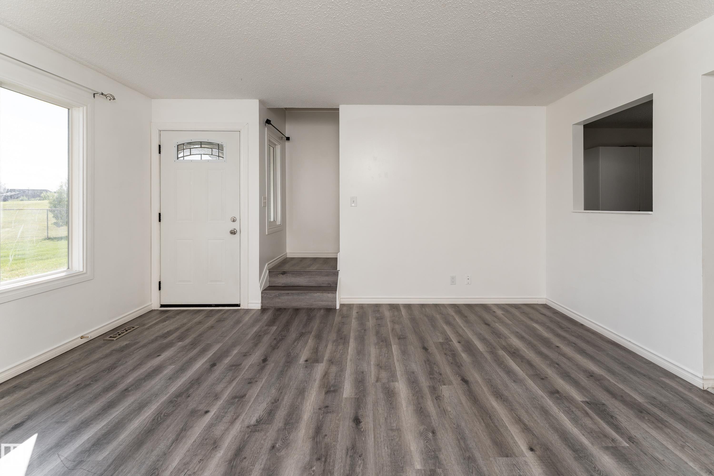 11363 22 Avenue Nw, Edmonton, AB