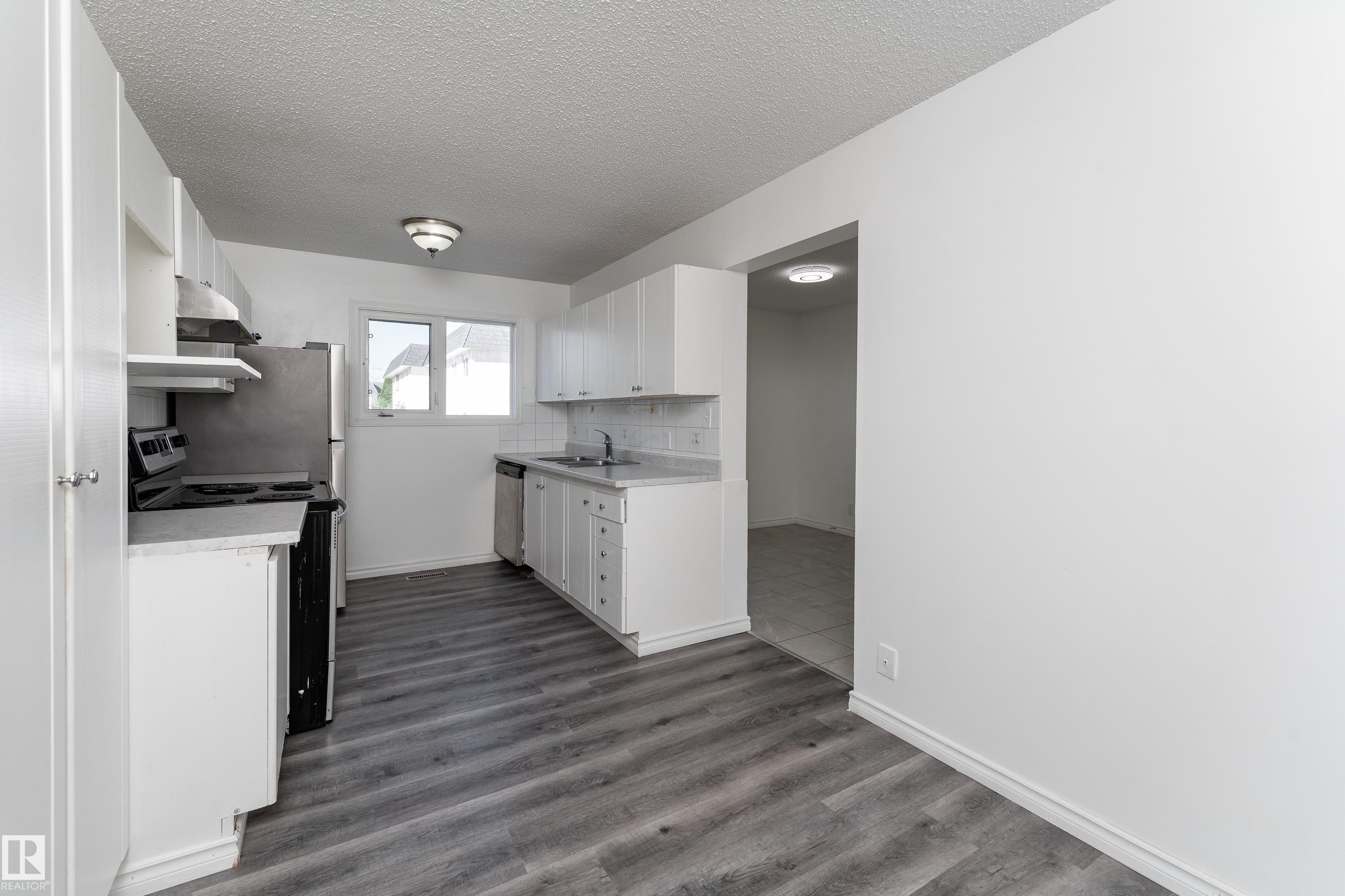 11363 22 Avenue Nw, Edmonton, AB