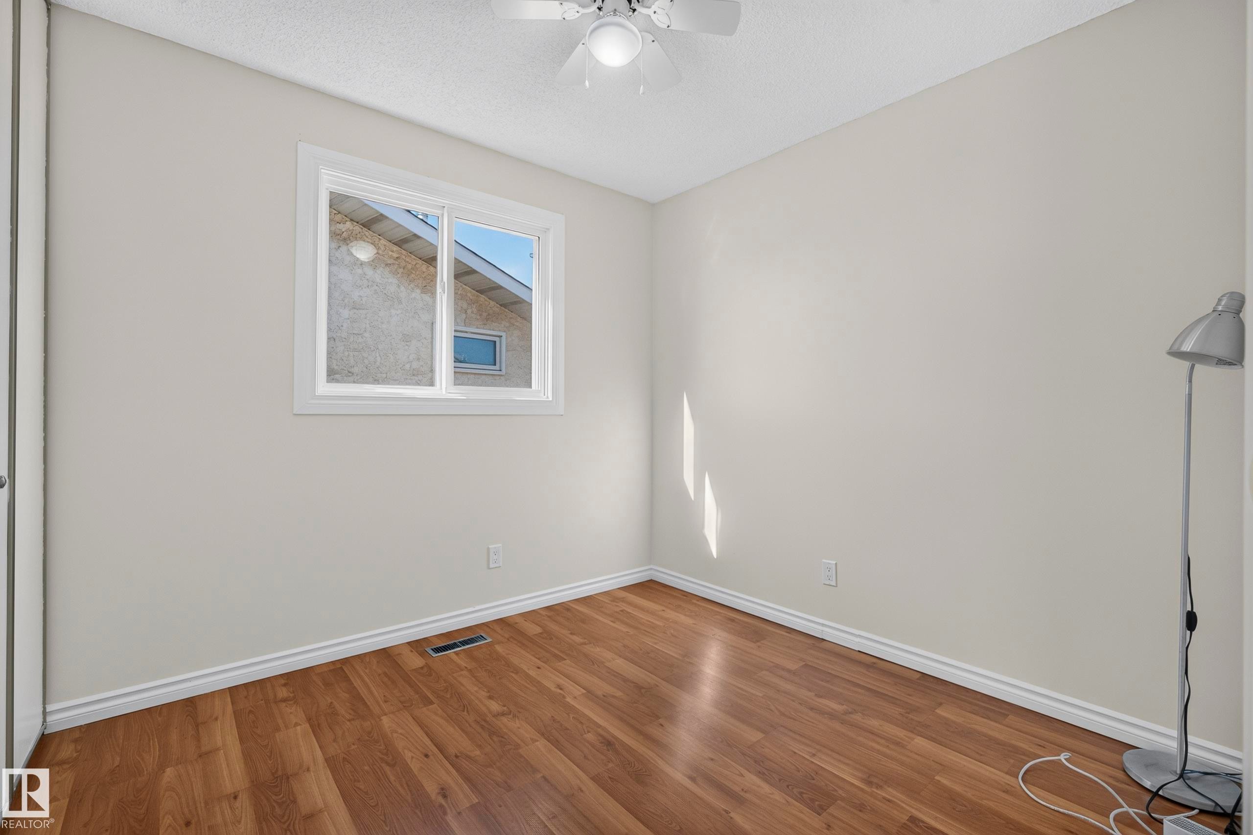 1908 62 Street Nw, Edmonton, AB