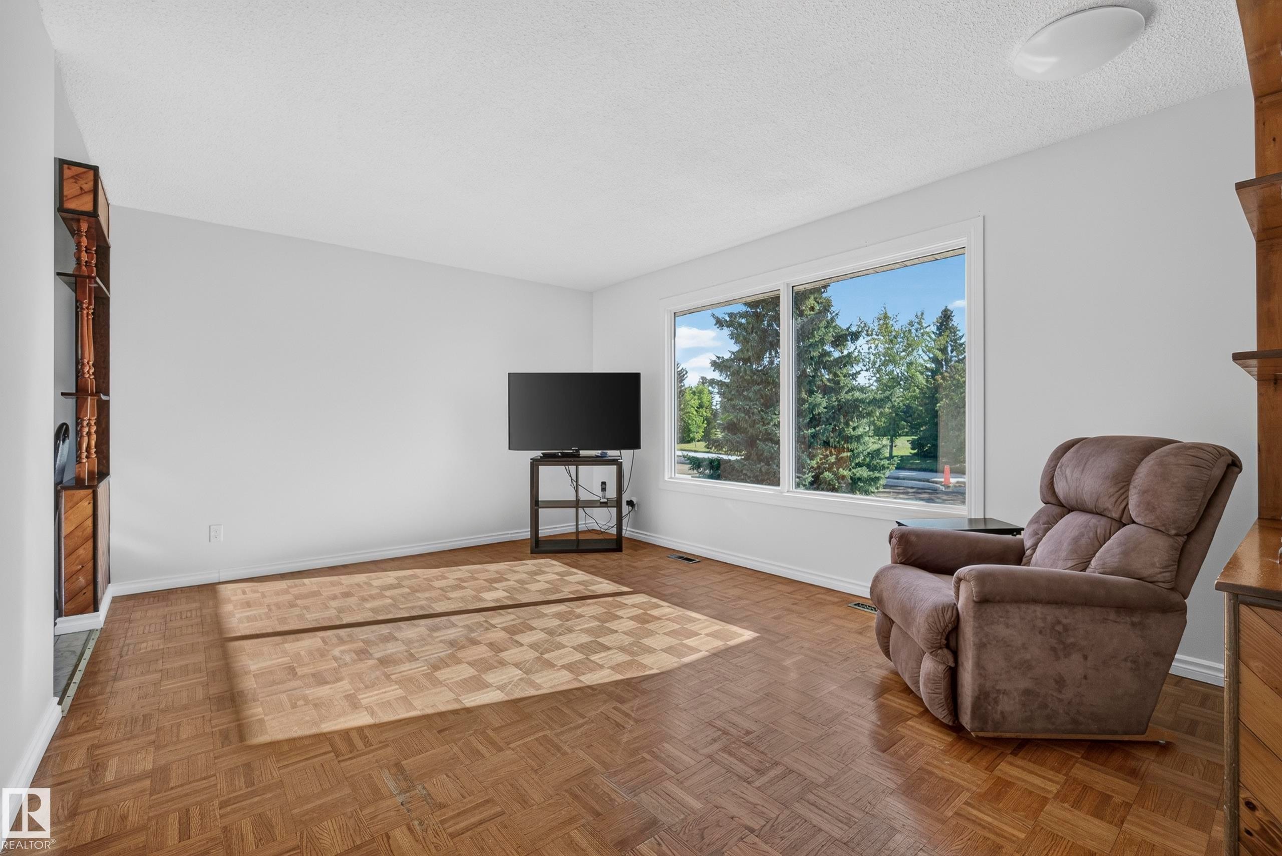 1908 62 Street Nw, Edmonton, AB