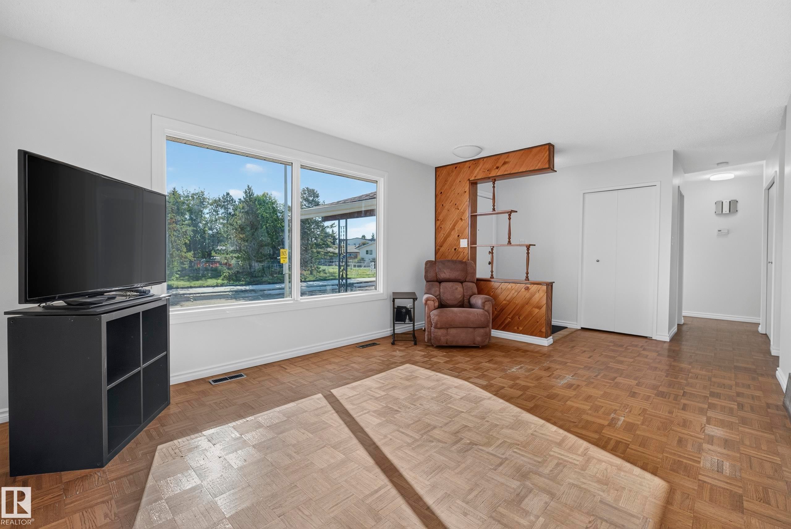 1908 62 Street Nw, Edmonton, AB