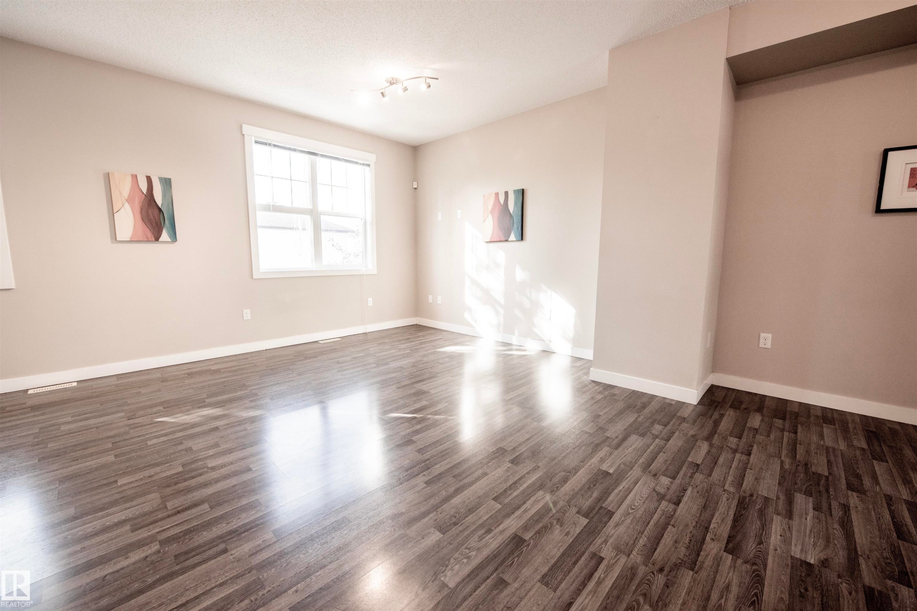 #65 8315 180 Av Nw, Edmonton, AB