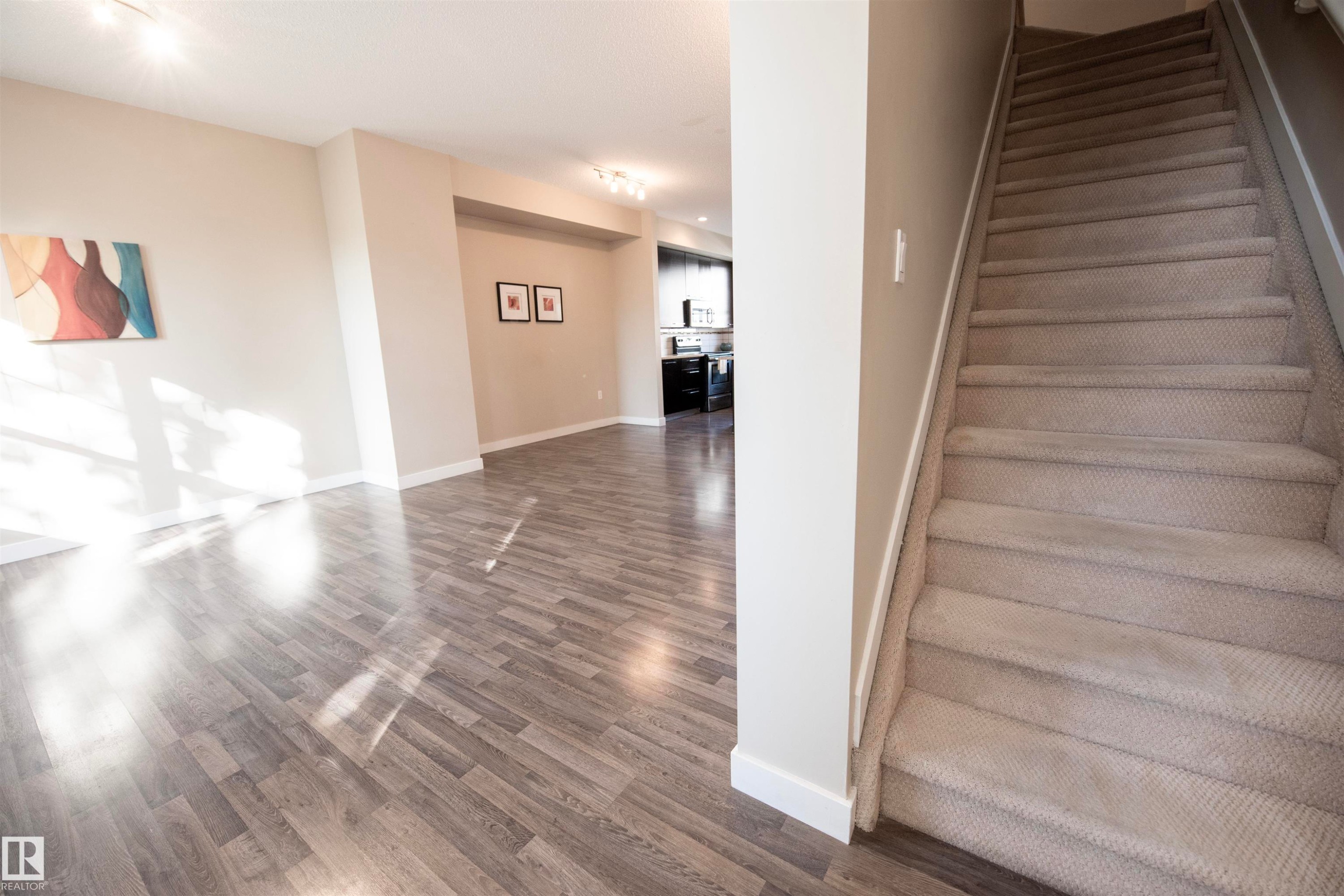 #65 8315 180 Av Nw, Edmonton, AB