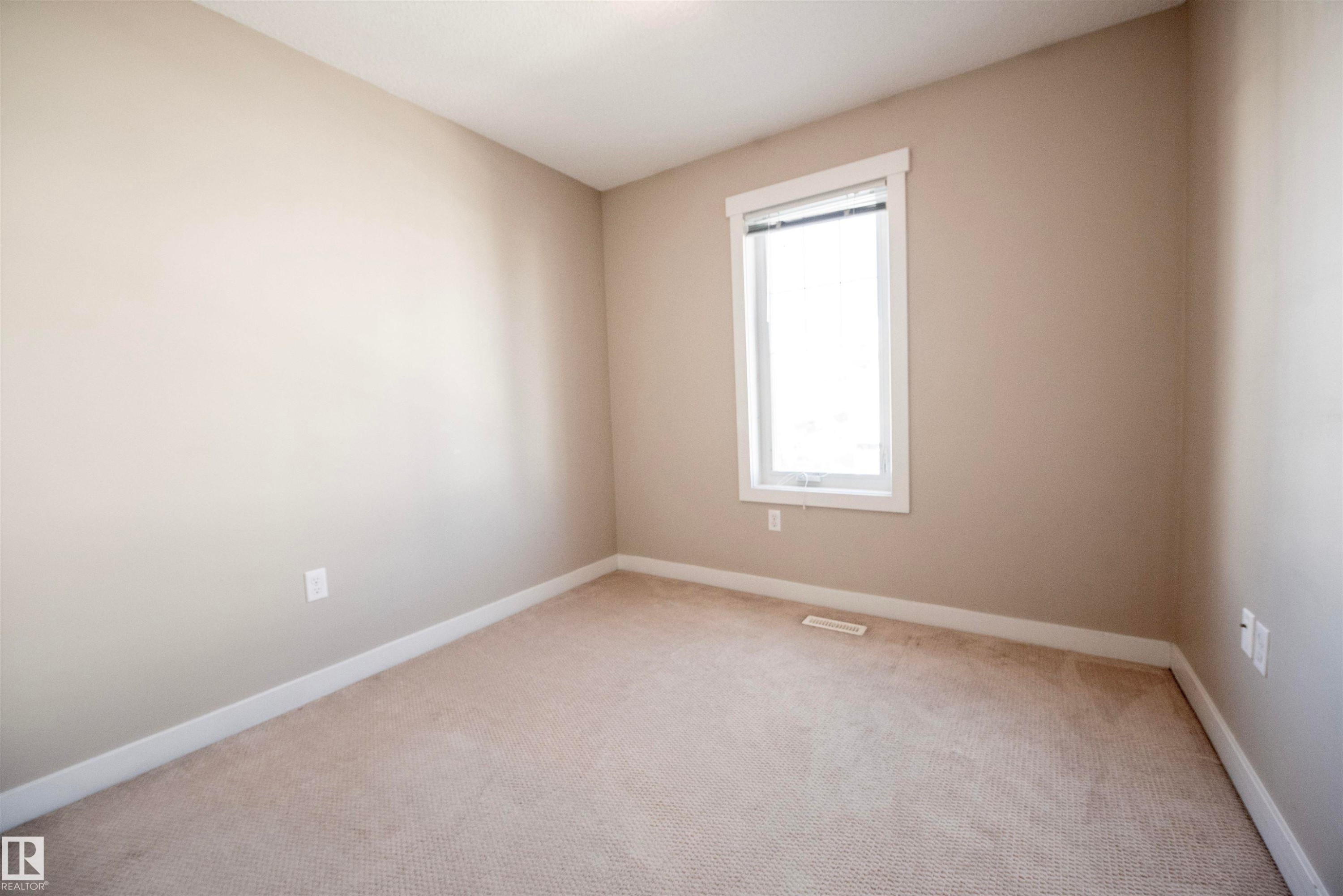 #65 8315 180 Av Nw, Edmonton, AB