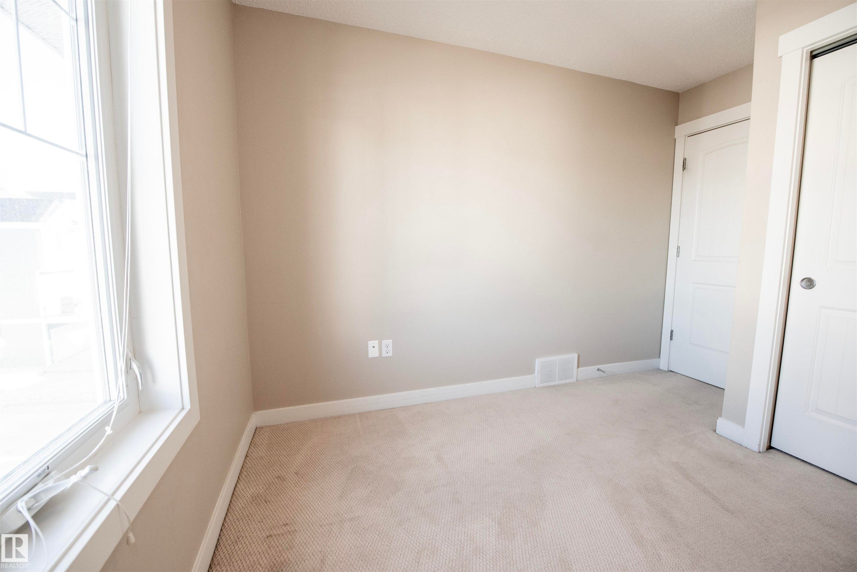 #65 8315 180 Av Nw, Edmonton, AB