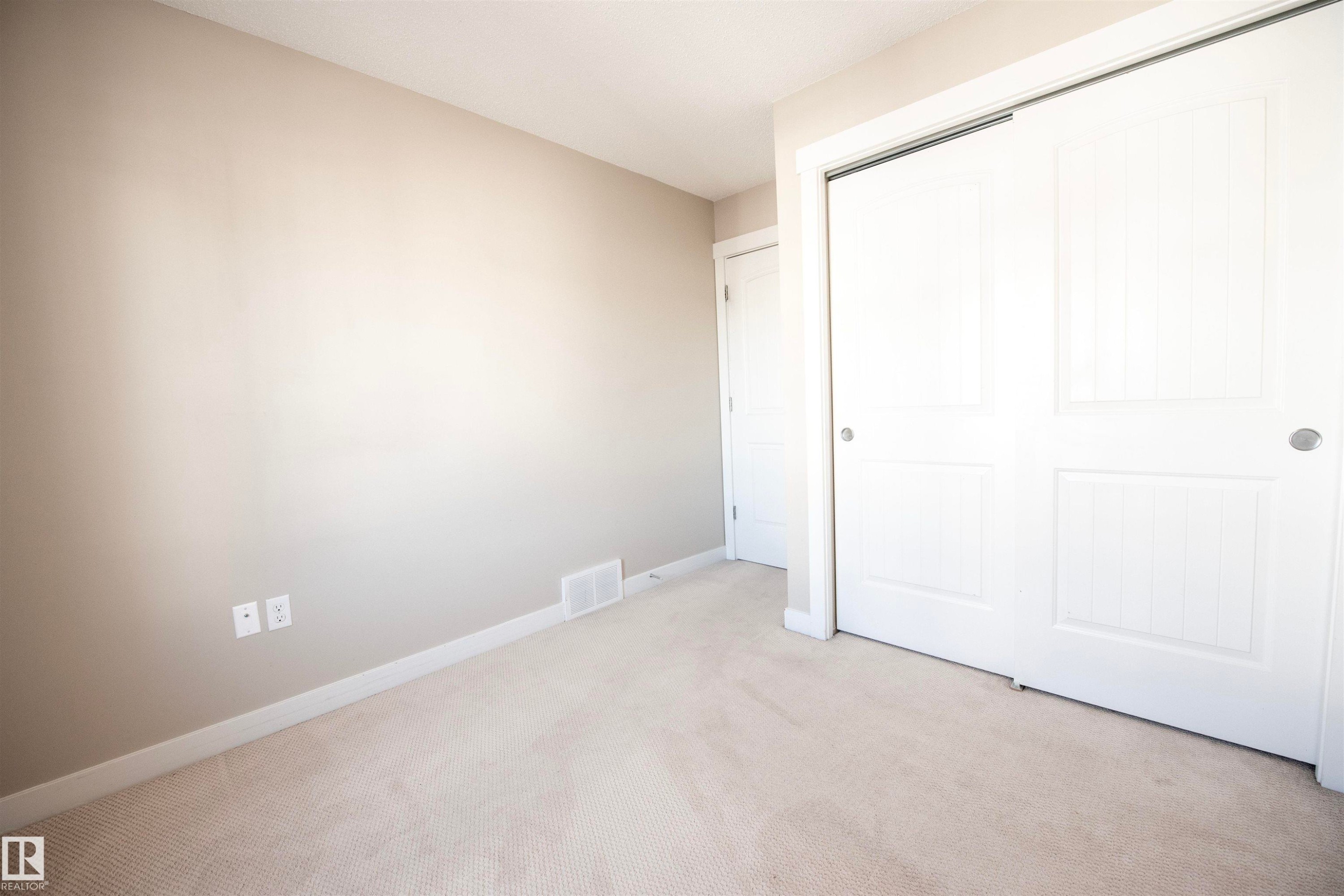 #65 8315 180 Av Nw, Edmonton, AB