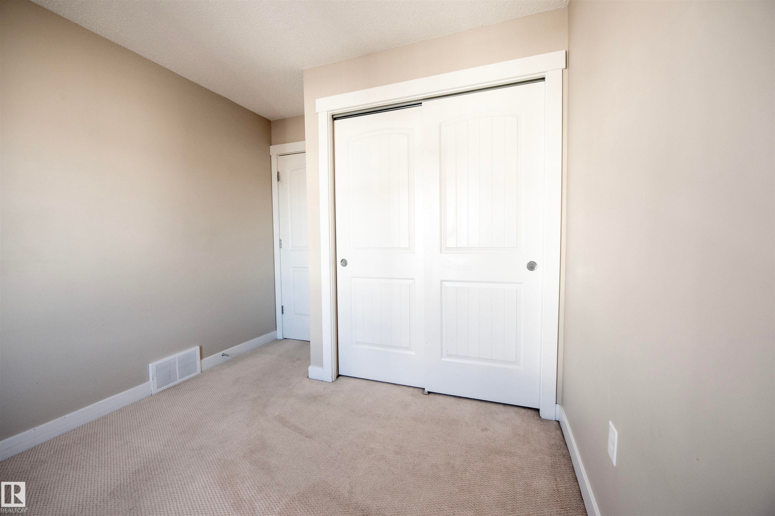 #65 8315 180 Av Nw, Edmonton, AB