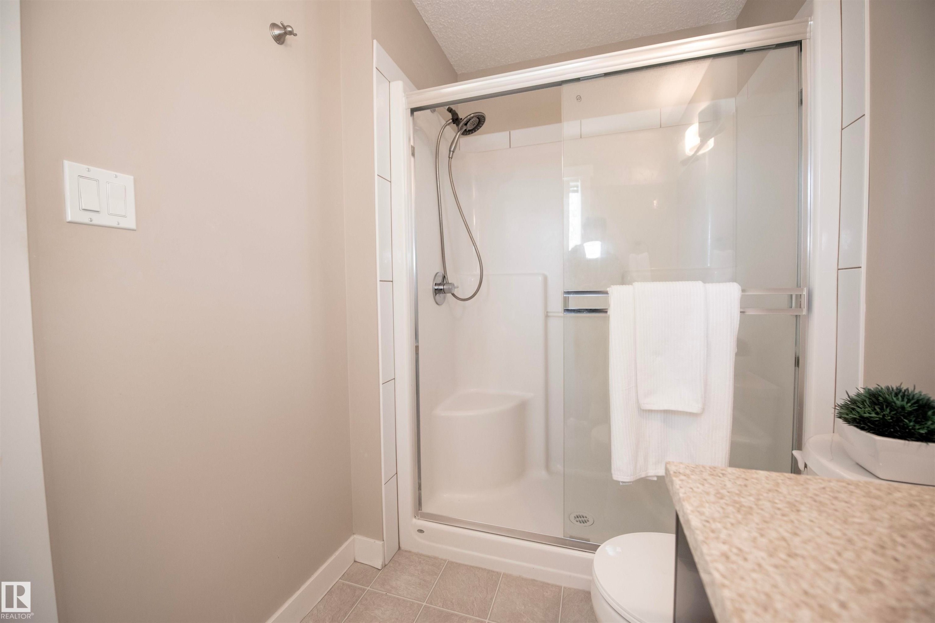 #65 8315 180 Av Nw, Edmonton, AB