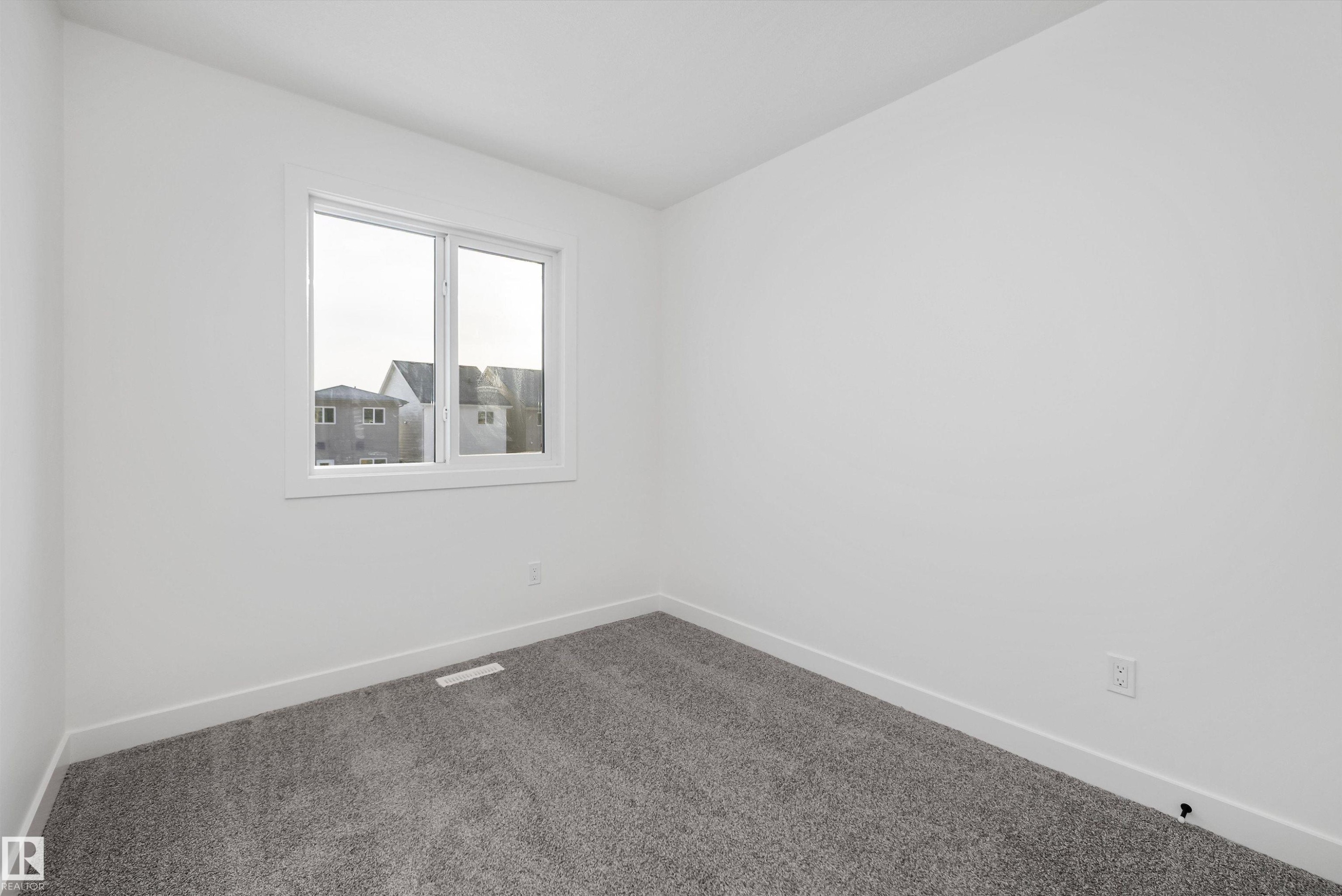 18847 29 Avenue Nw, Edmonton, AB - Indoor Photo Showing Other Room