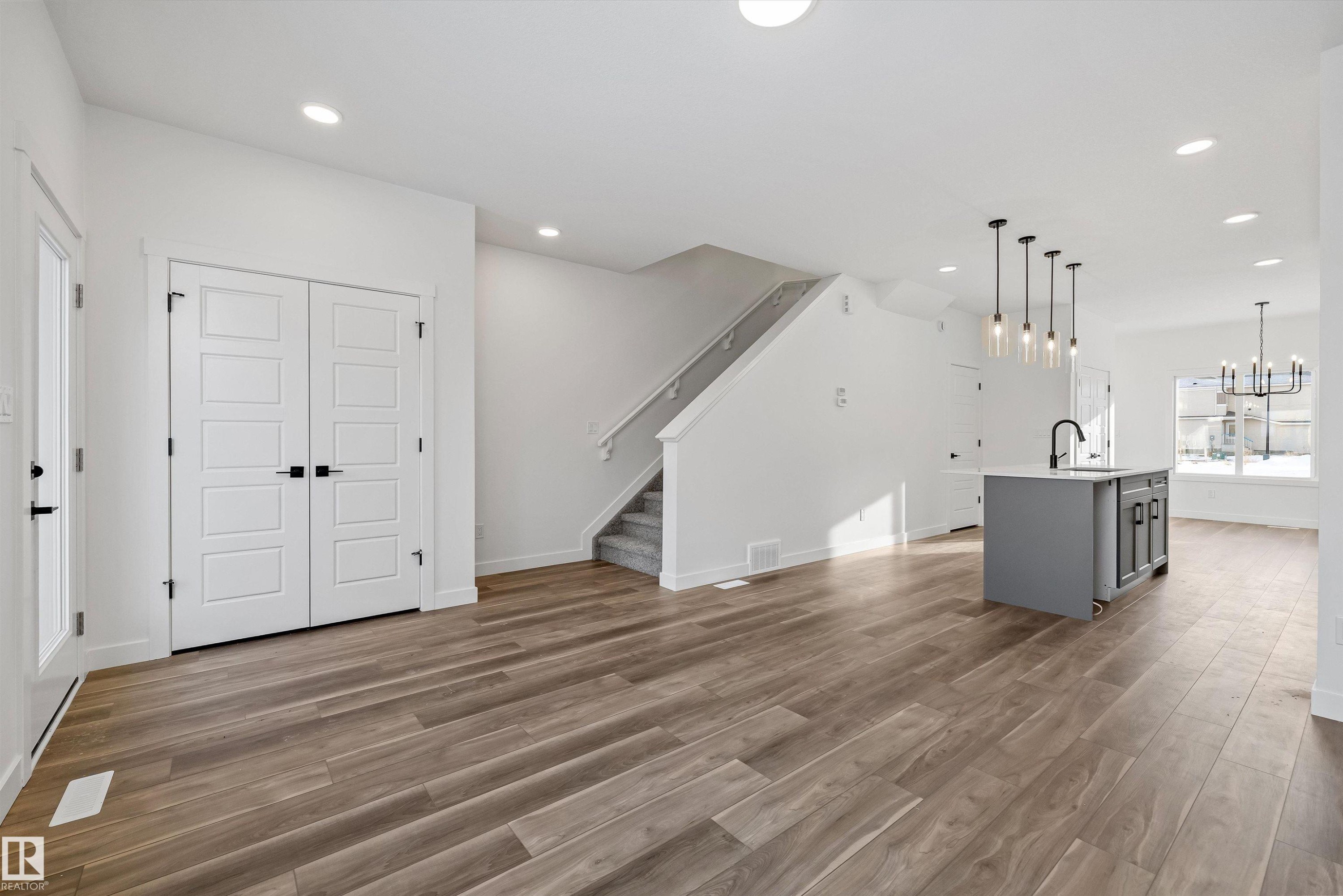18847 29 Avenue Nw, Edmonton, AB - Indoor