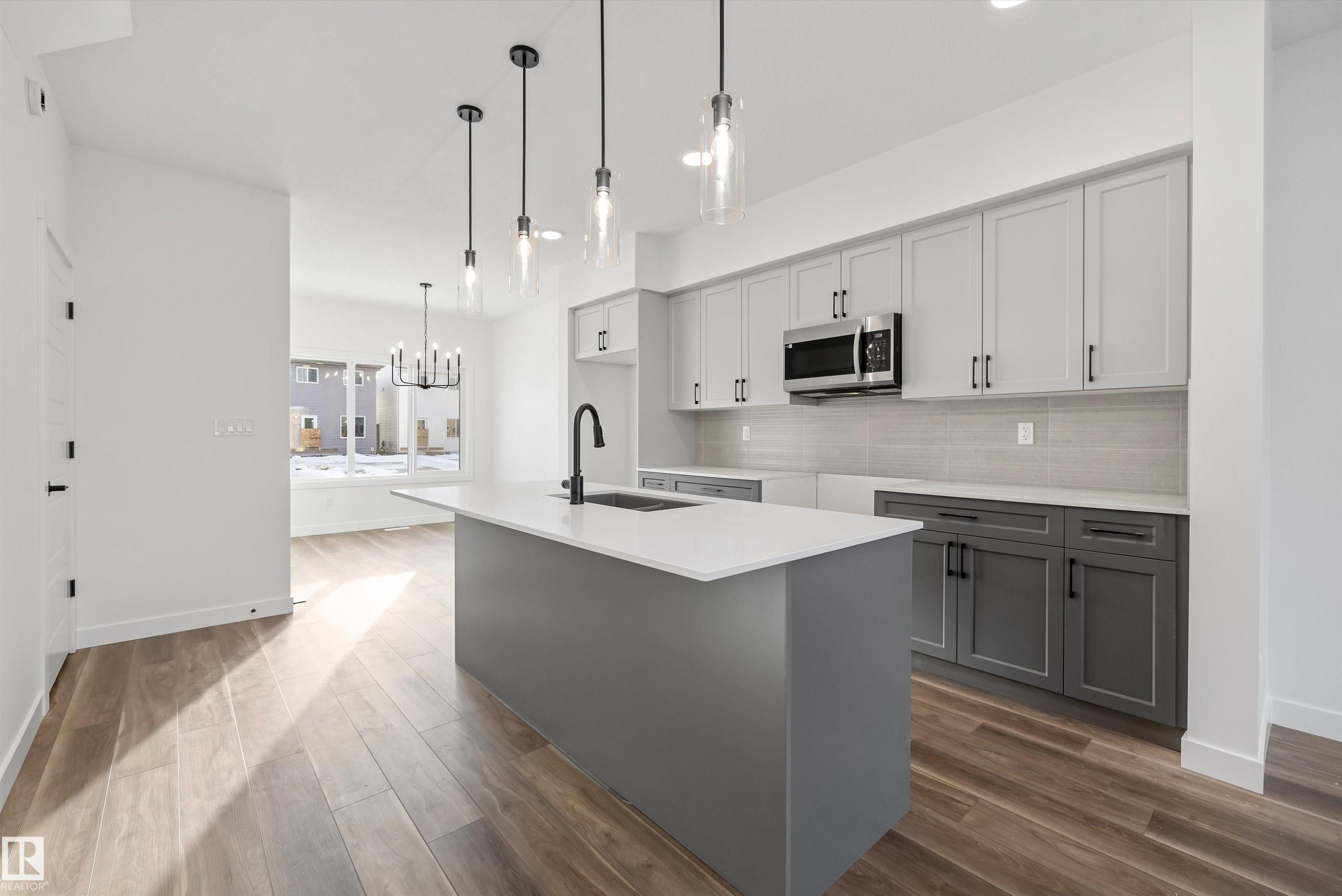 18847 29 Avenue Nw, Edmonton, AB - Indoor Photo Showing Kitchen With Upgraded Kitchen