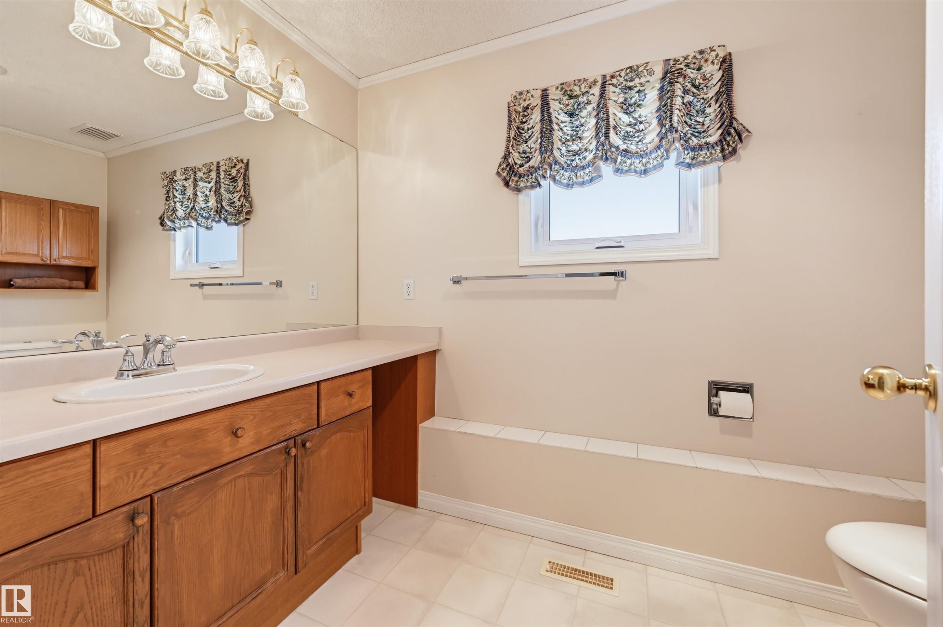13709 131 Avenue Nw, Edmonton, AB