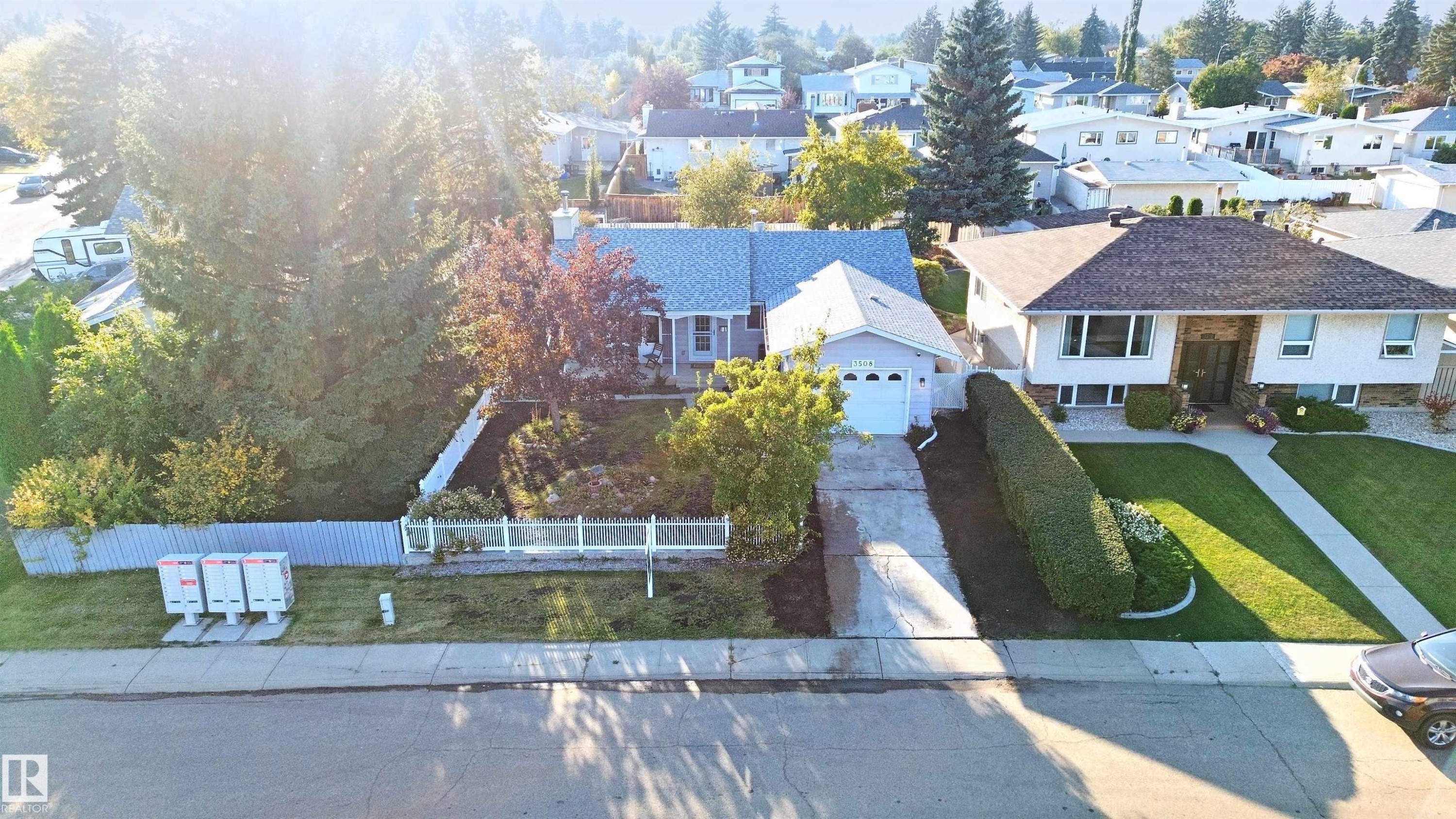3508 106A Street Nw, Edmonton, AB