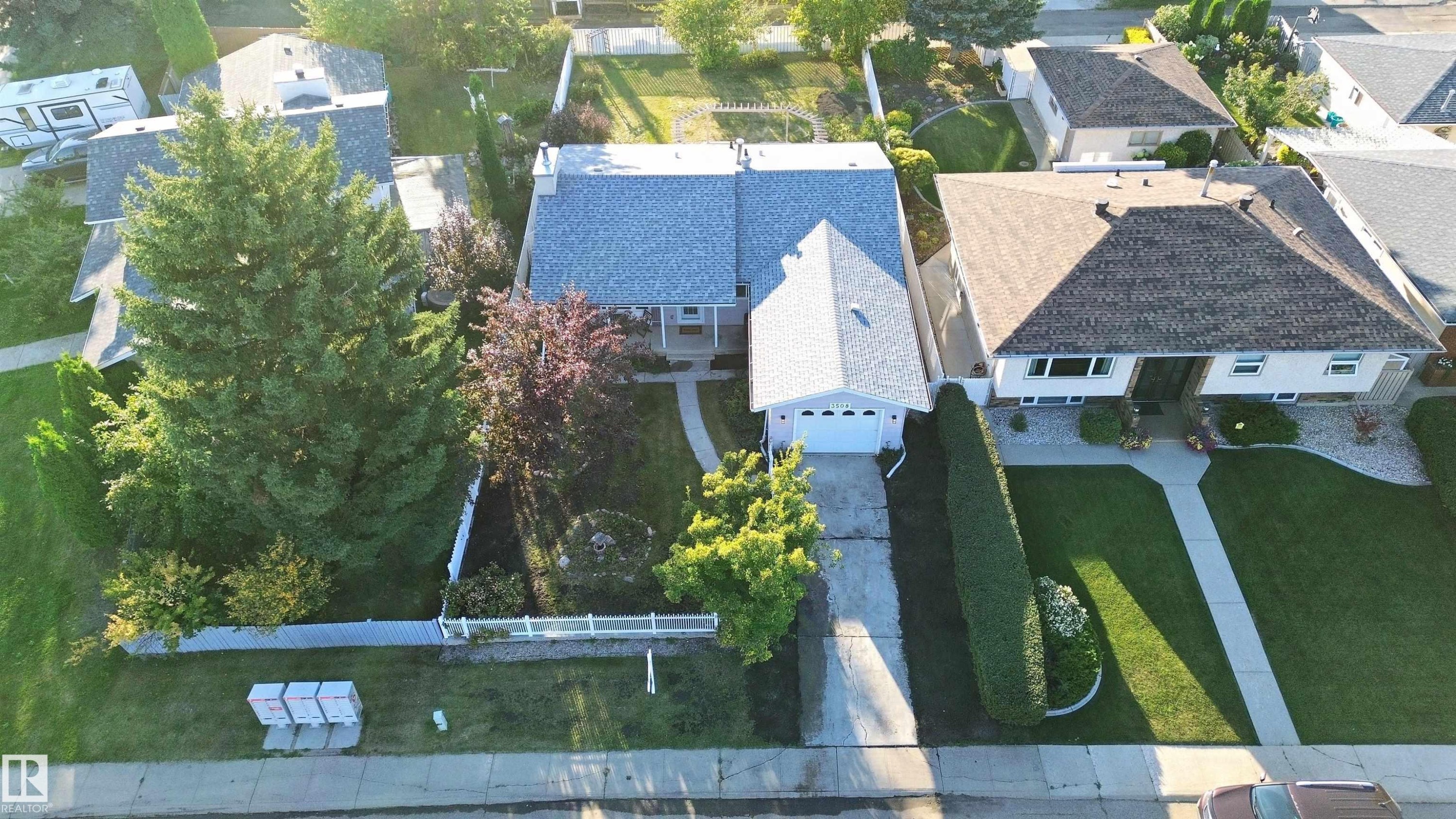 3508 106A Street Nw, Edmonton, AB