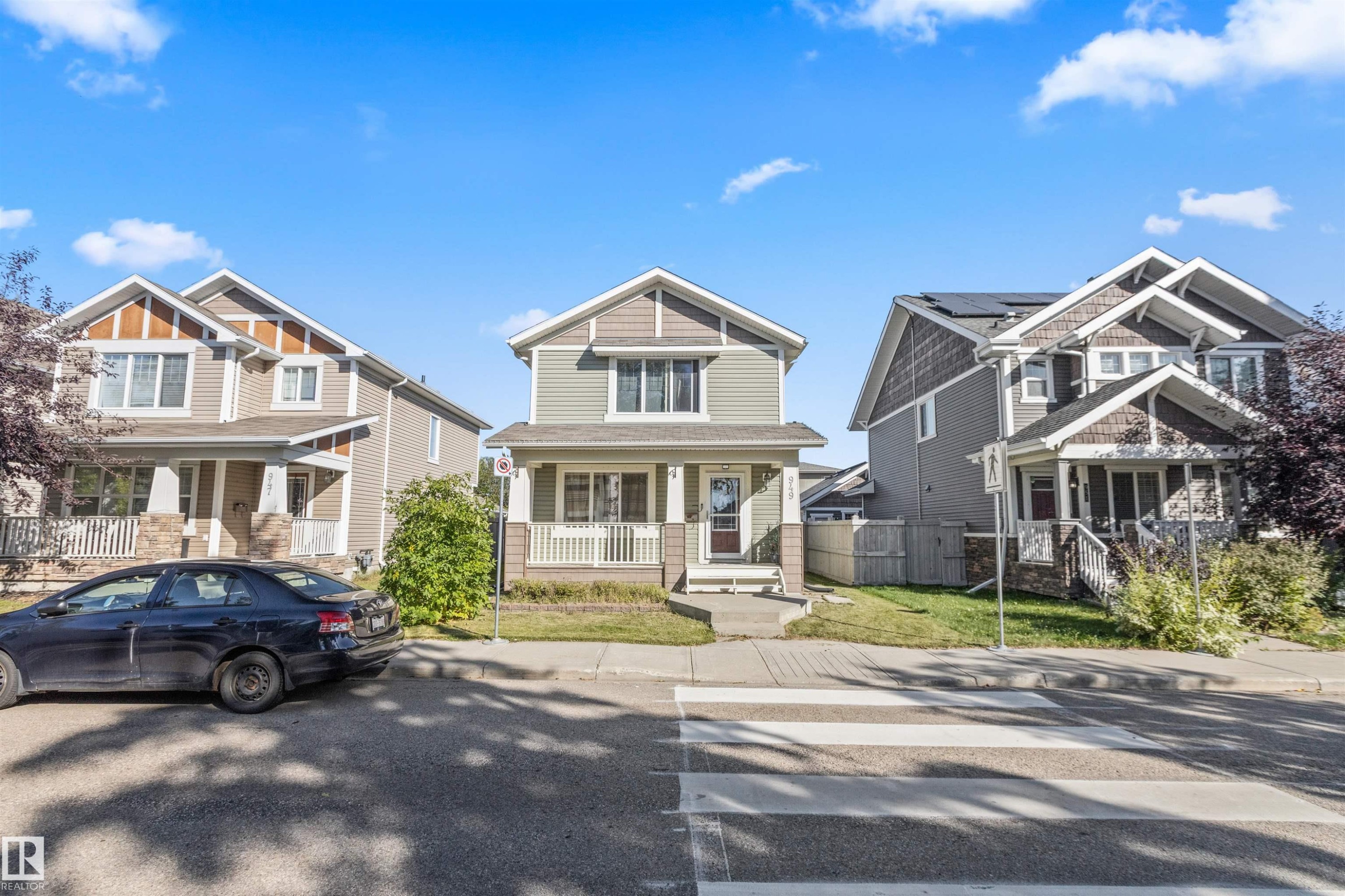949 Valour Way Nw, Edmonton, AB
