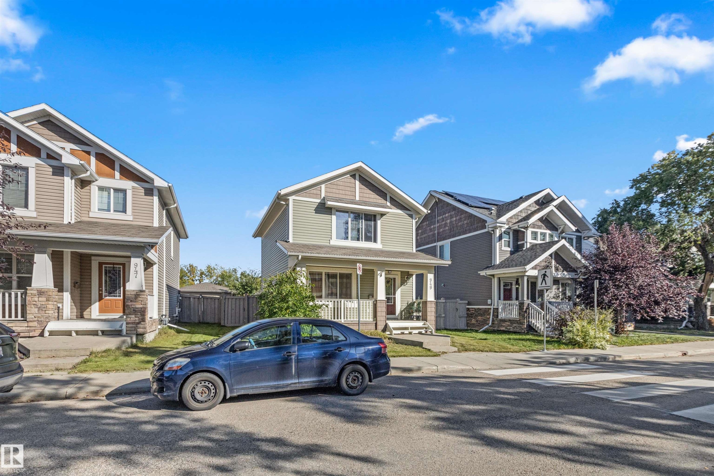 949 Valour Way Nw, Edmonton, AB