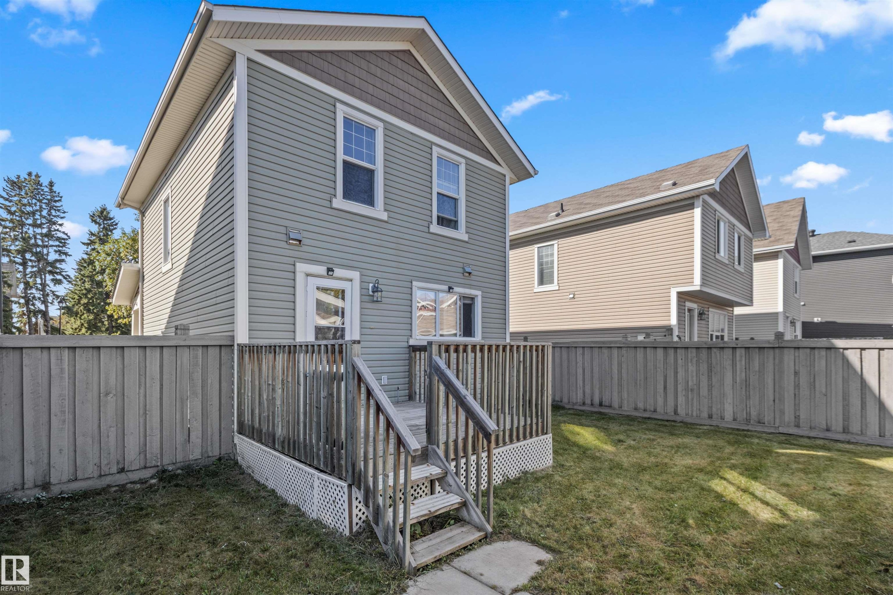 949 Valour Way Nw, Edmonton, AB