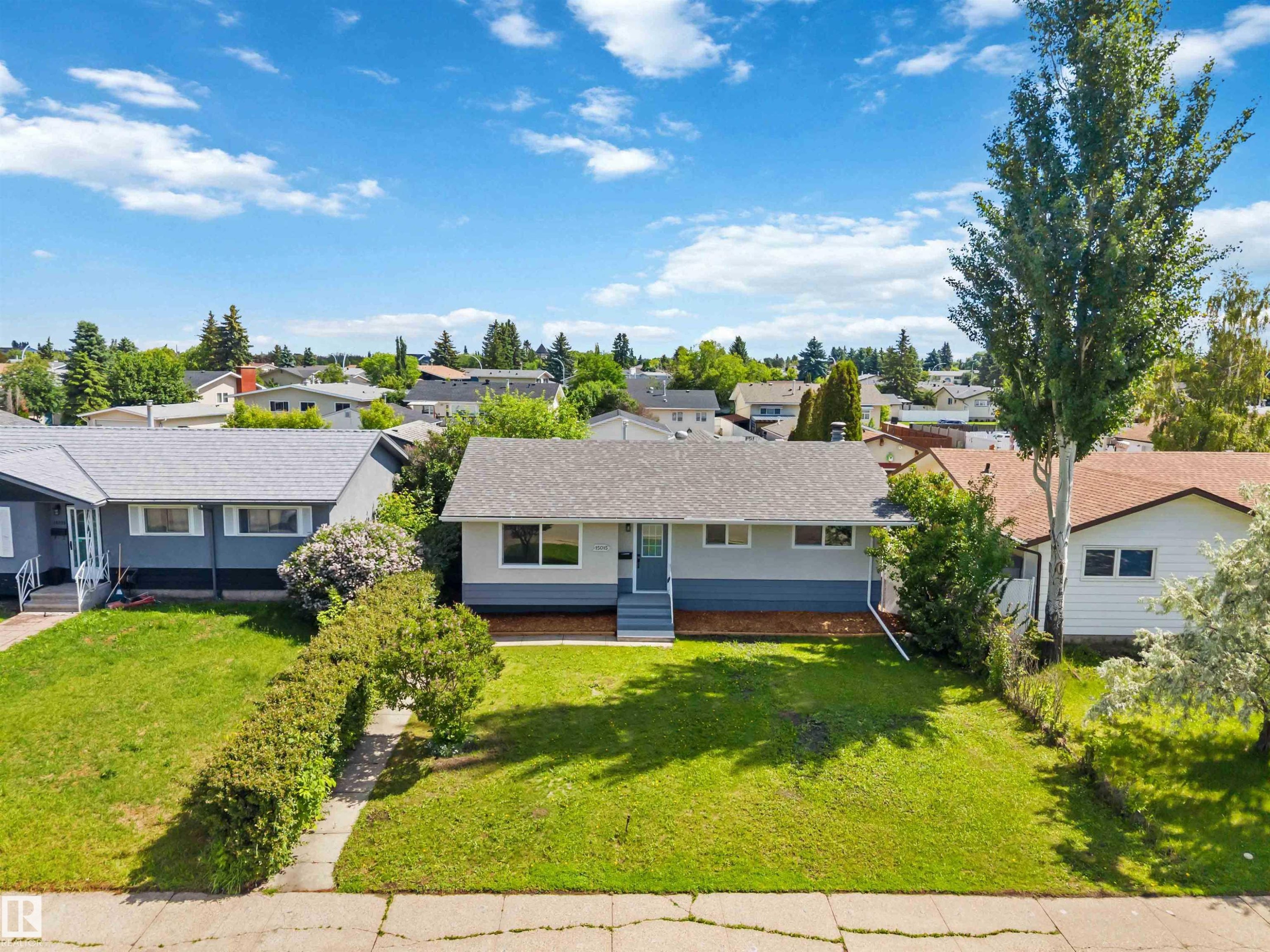 15015 95 Street Nw, Edmonton, AB