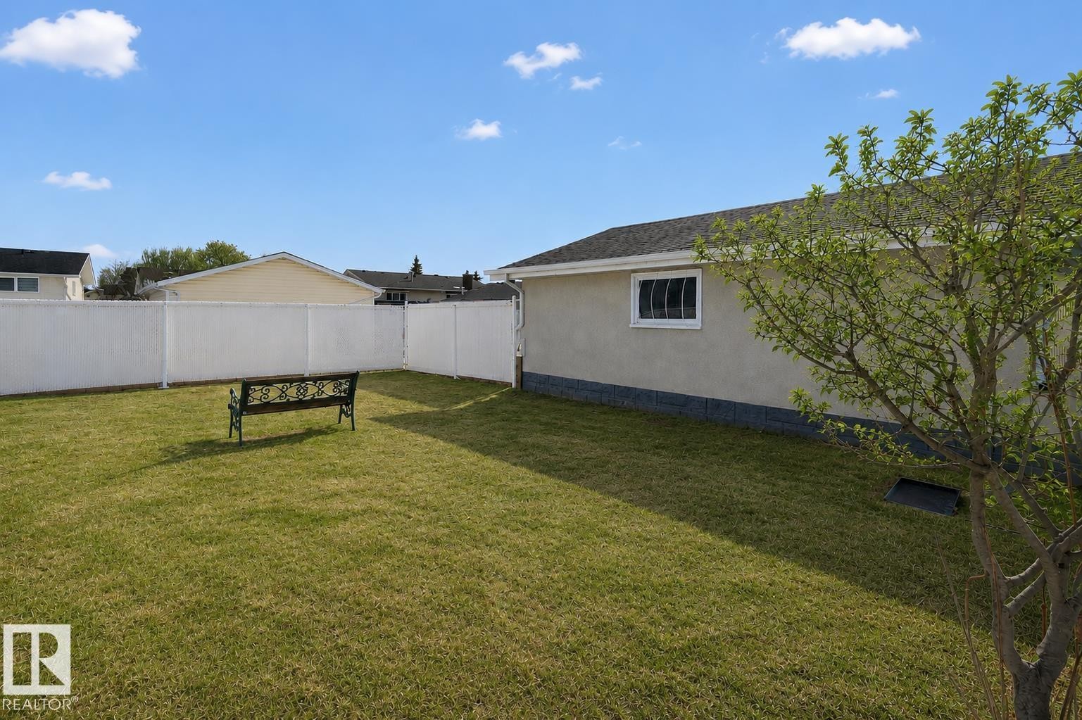 15015 95 Street Nw, Edmonton, AB