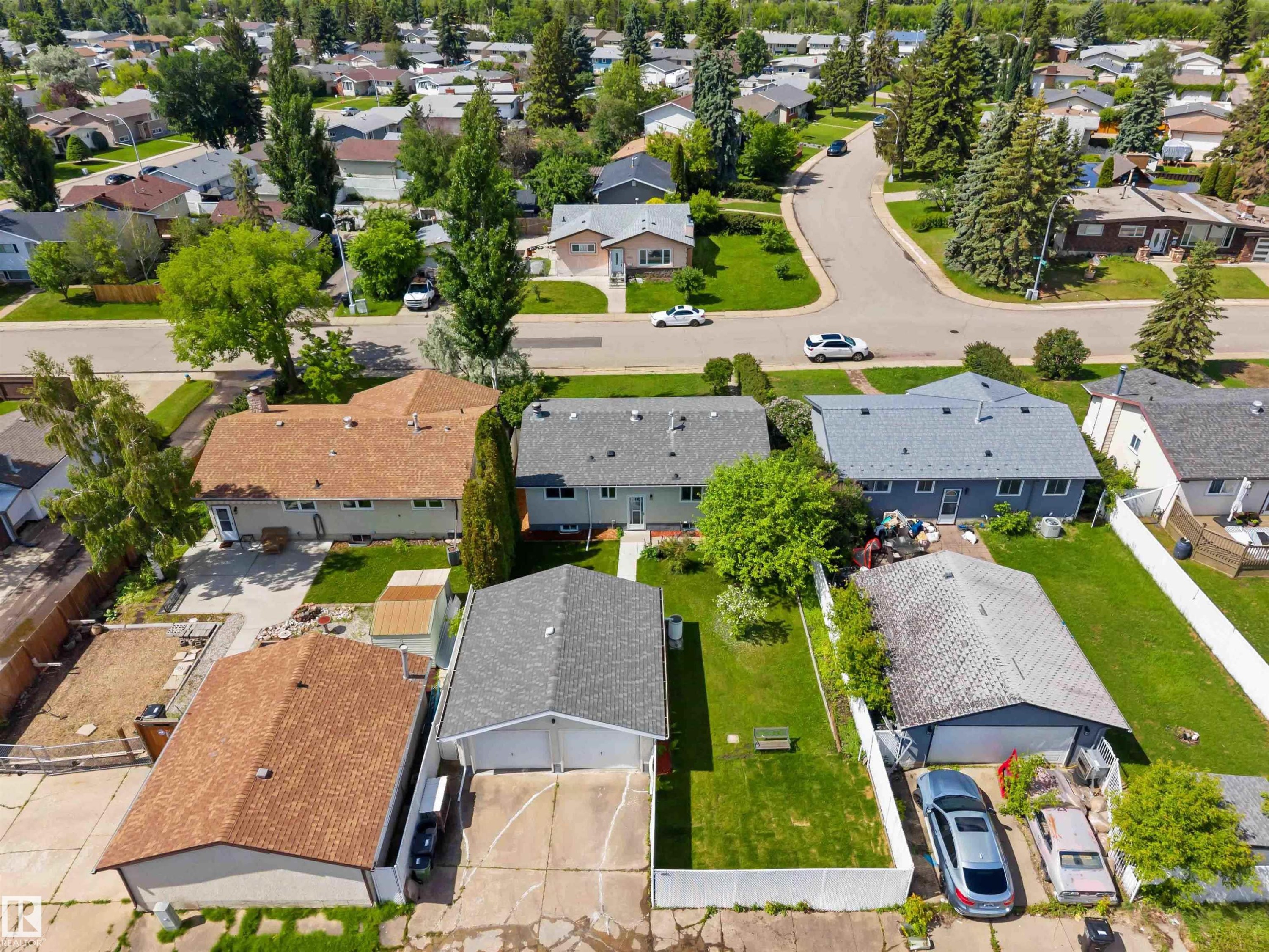 15015 95 Street Nw, Edmonton, AB