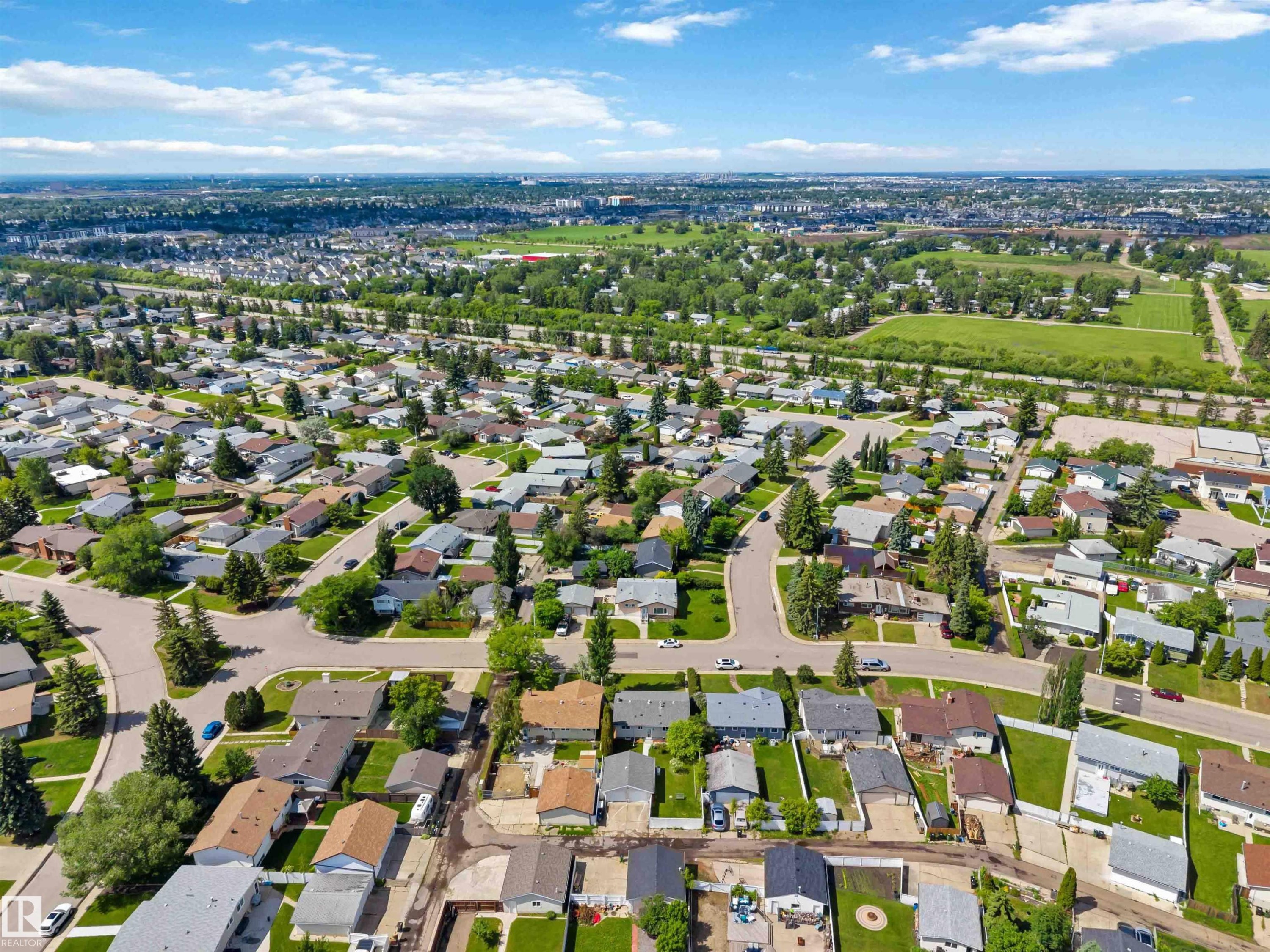 15015 95 Street Nw, Edmonton, AB