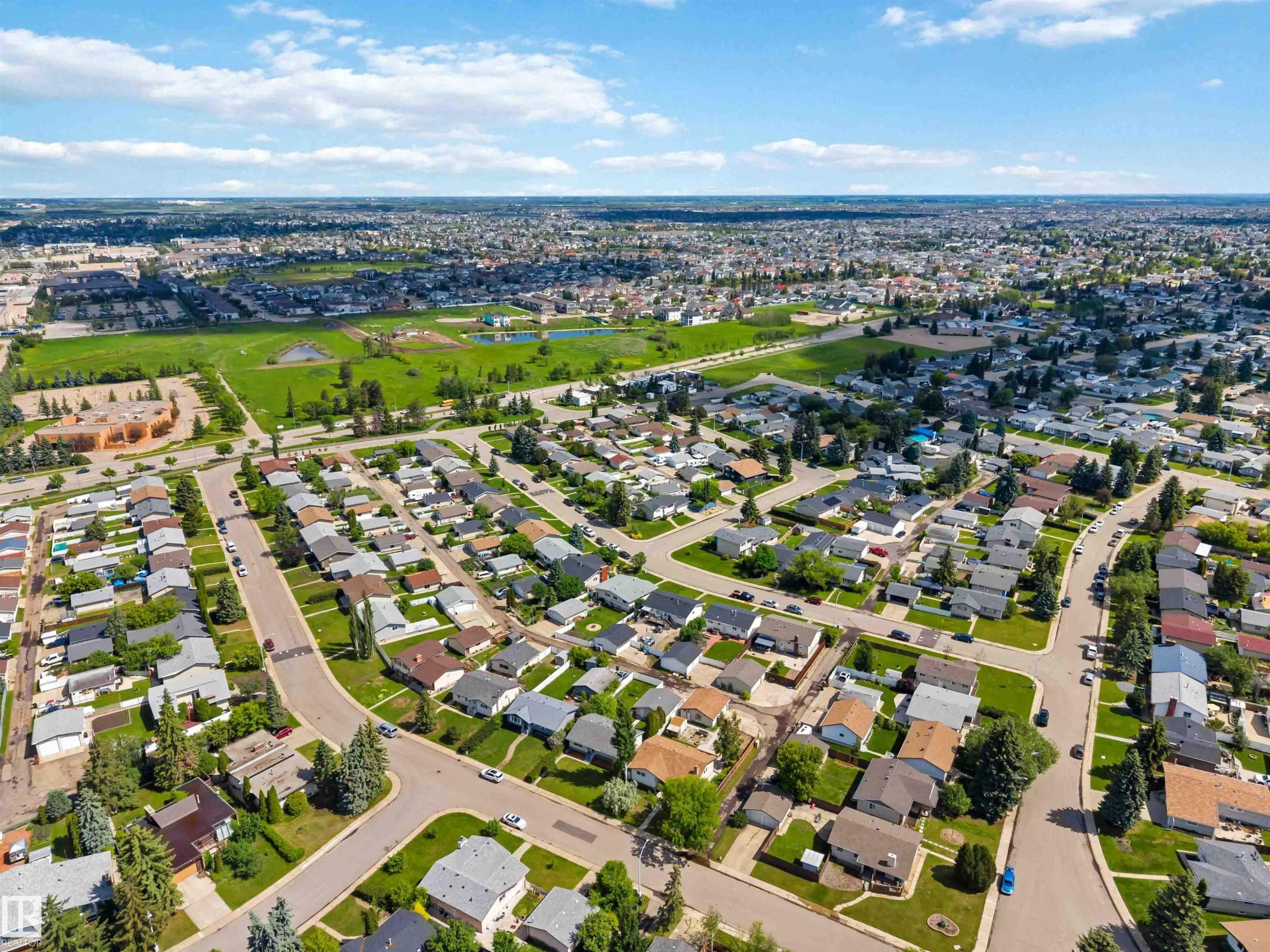 15015 95 Street Nw, Edmonton, AB
