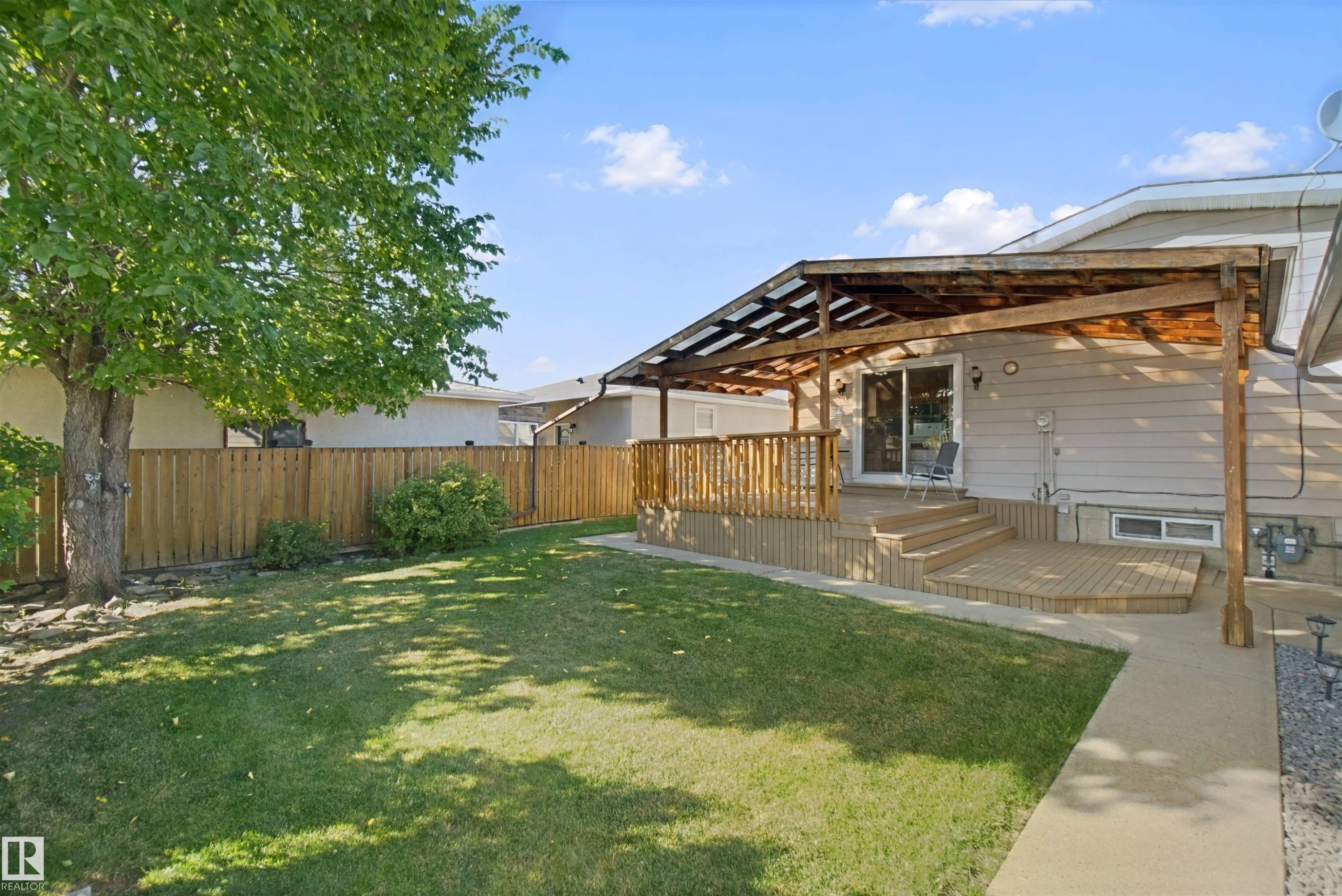 11439 144 Avenue Nw, Edmonton, AB