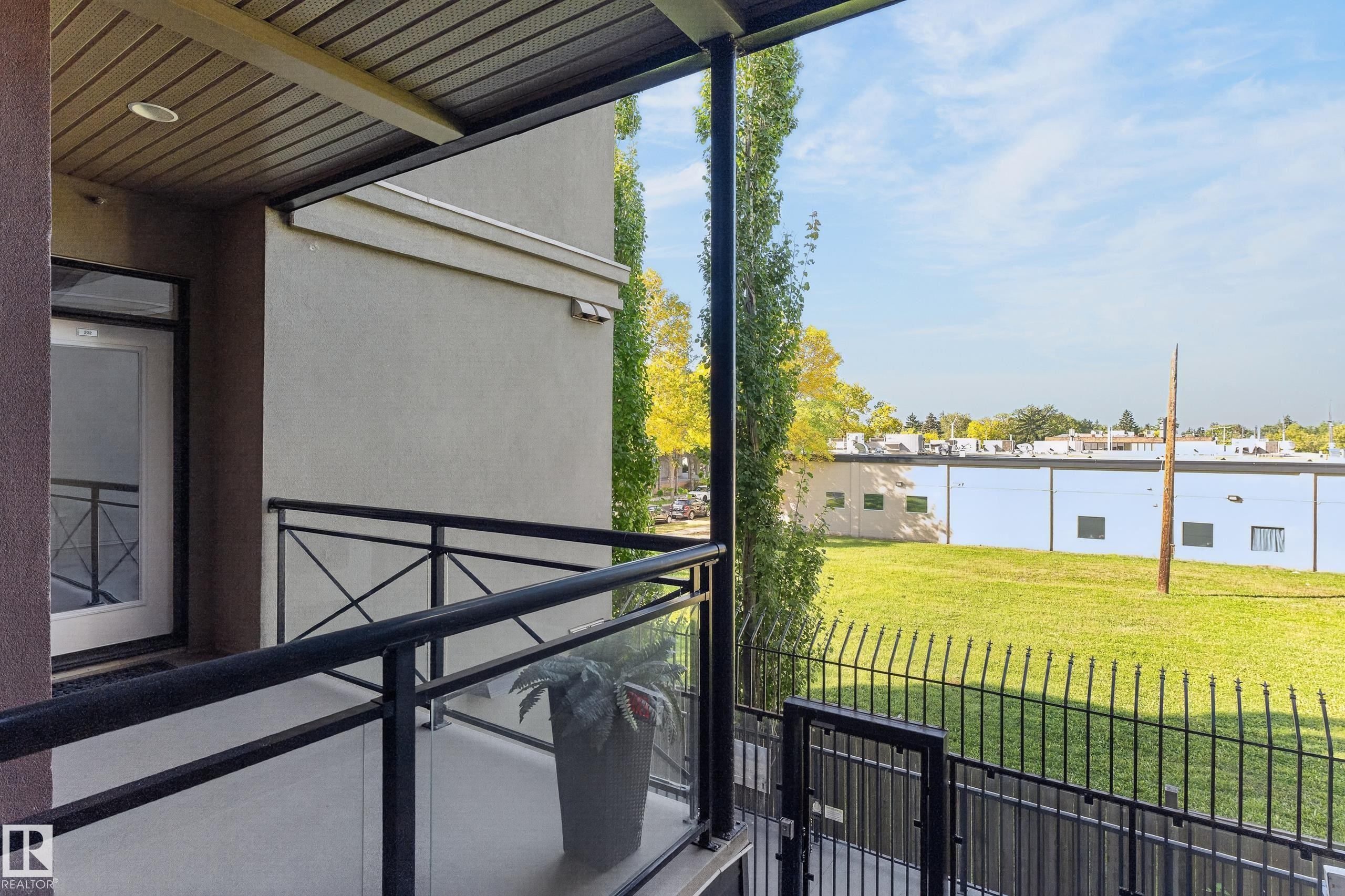 #202 10808 71 Av Nw, Edmonton, AB