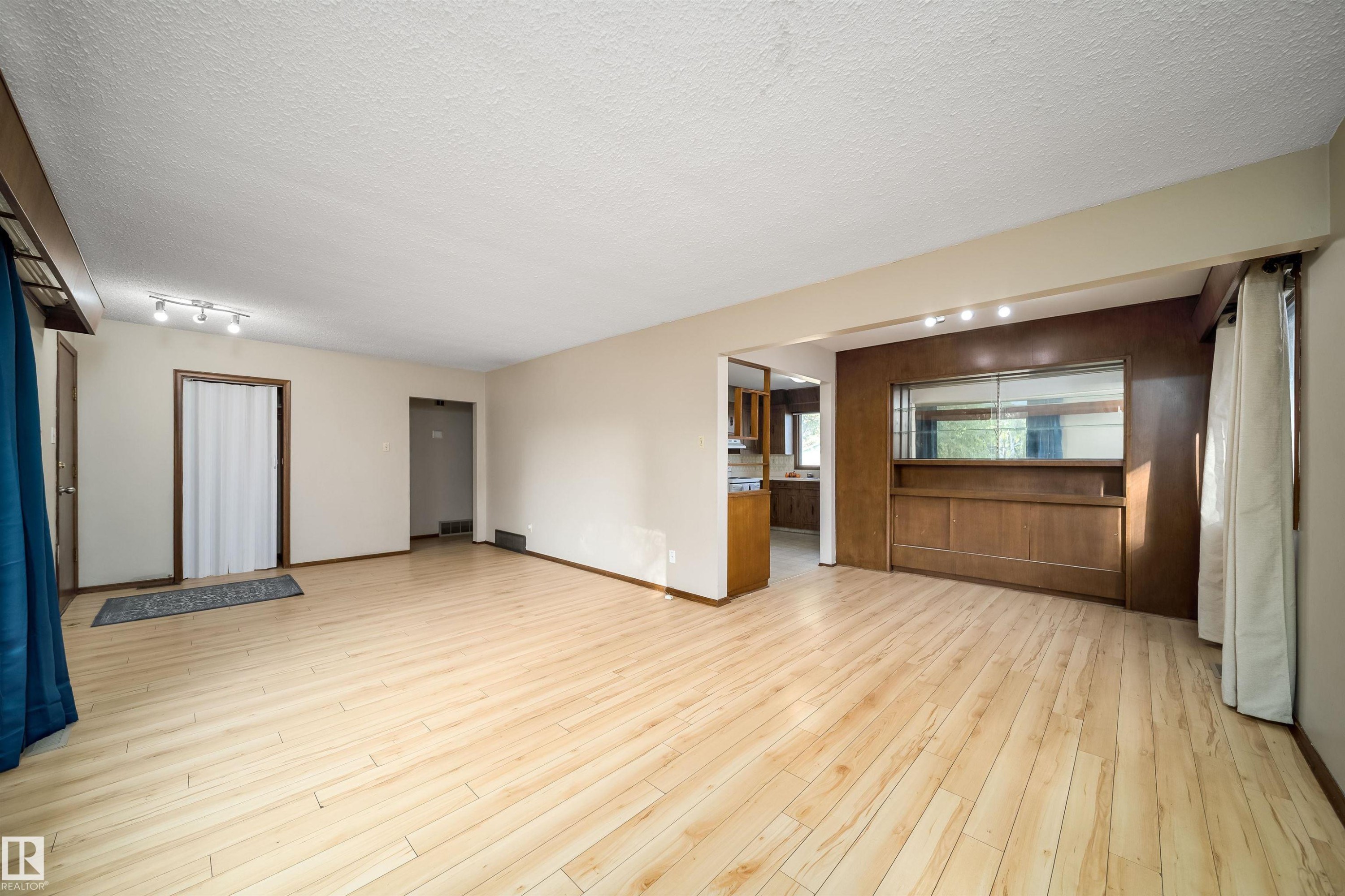 12825 102 Street Nw, Edmonton, AB