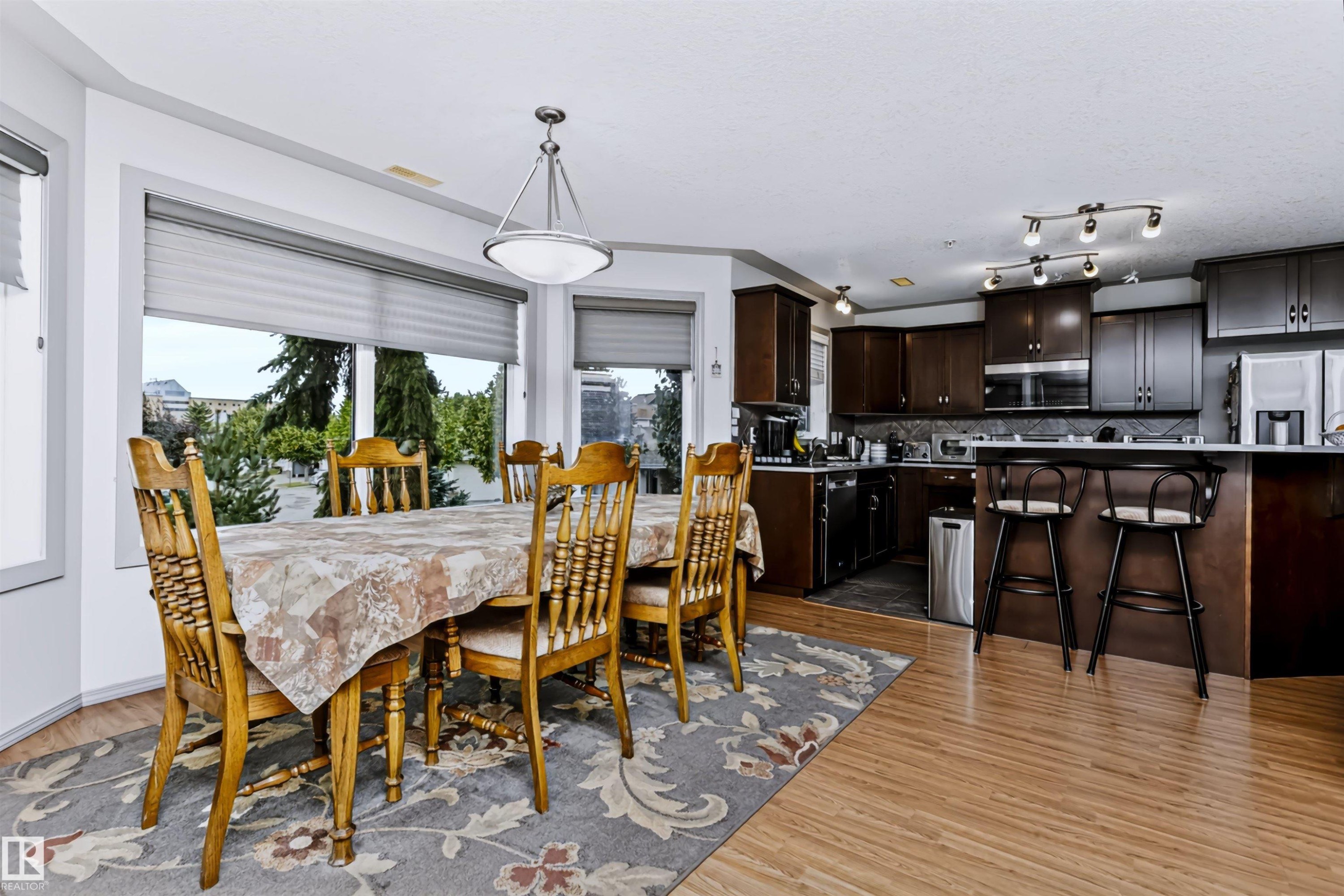 #218 261 Youville Dr E Nw, Edmonton, AB