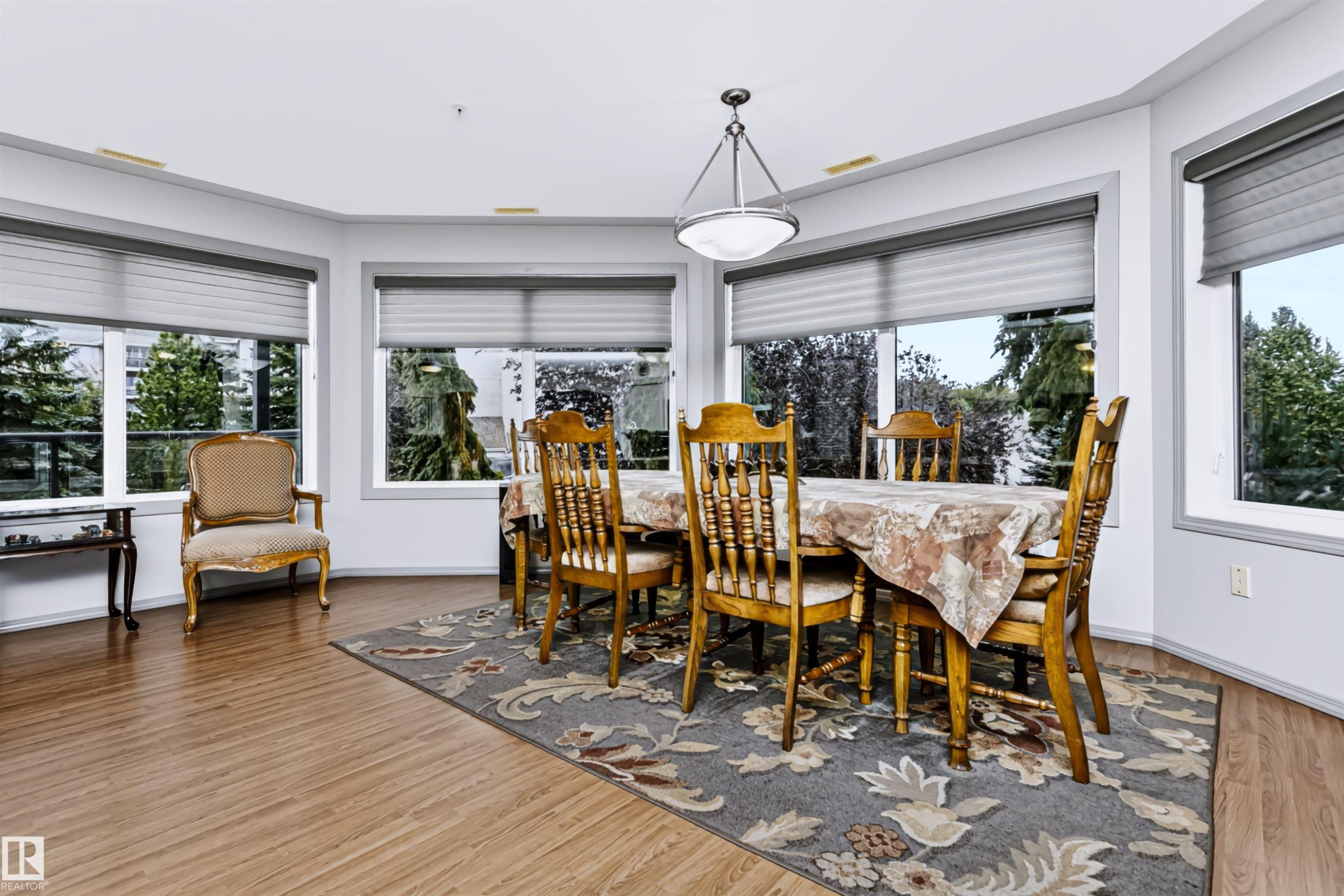 #218 261 Youville Dr E Nw, Edmonton, AB