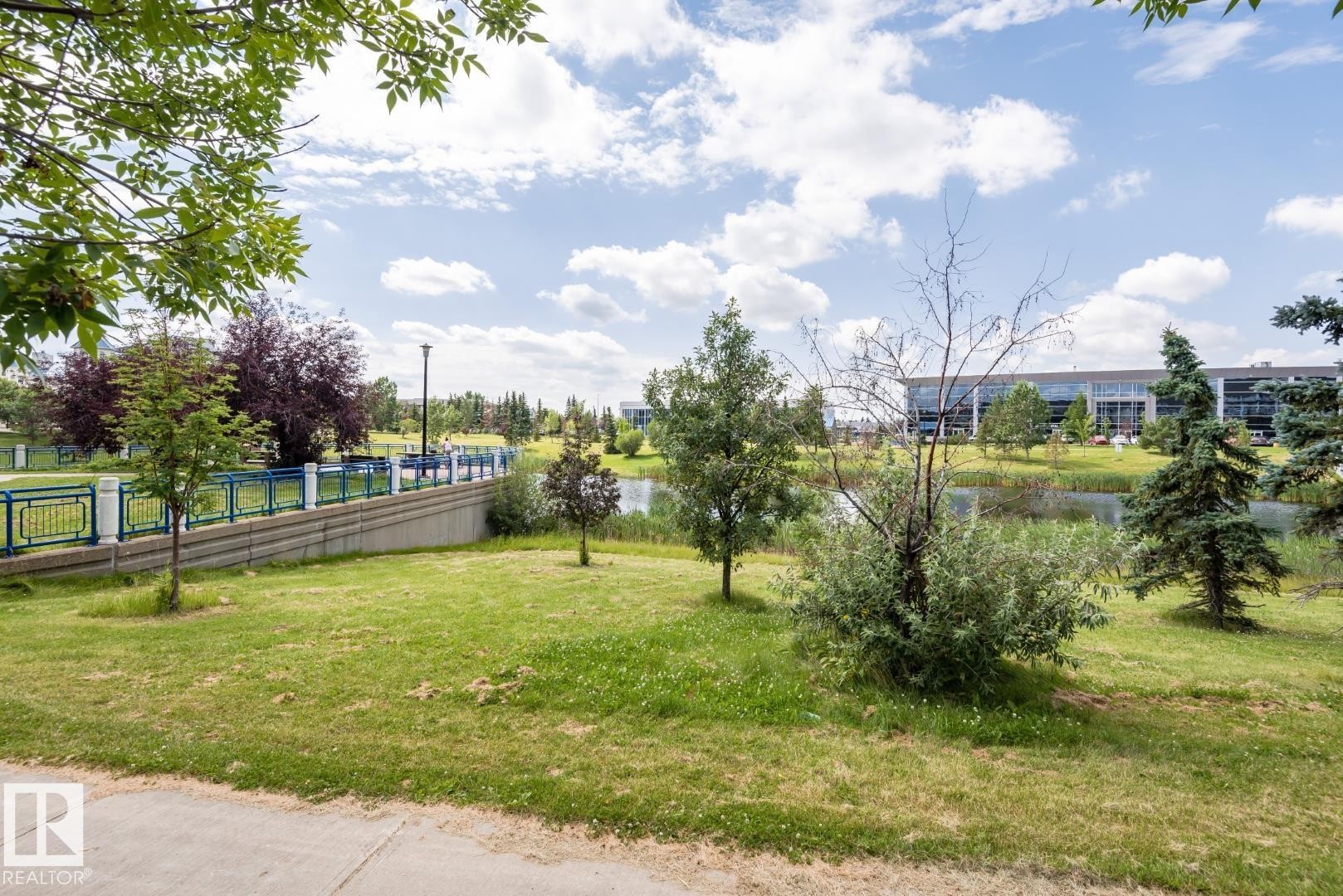 #218 261 Youville Dr E Nw, Edmonton, AB