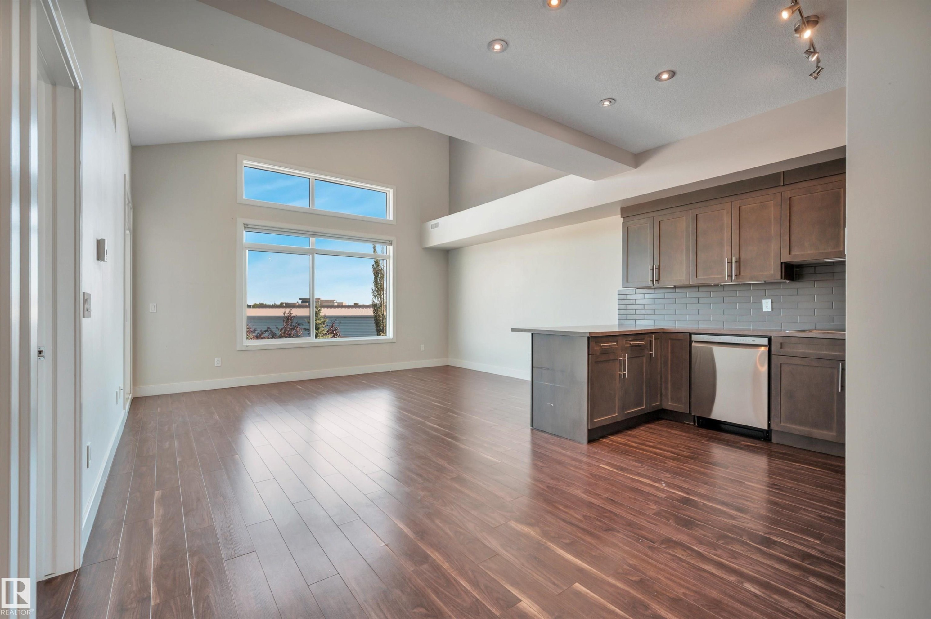 #302 279 Wye Rd, Sherwood Park, AB