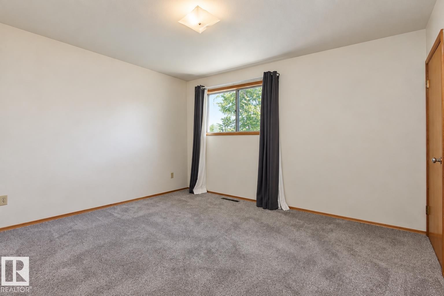 10339 80 Street Nw, Edmonton, AB