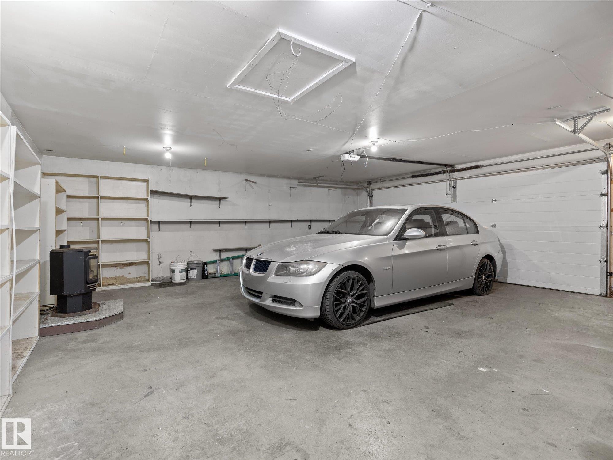 11211 104 Street Nw, Edmonton, AB