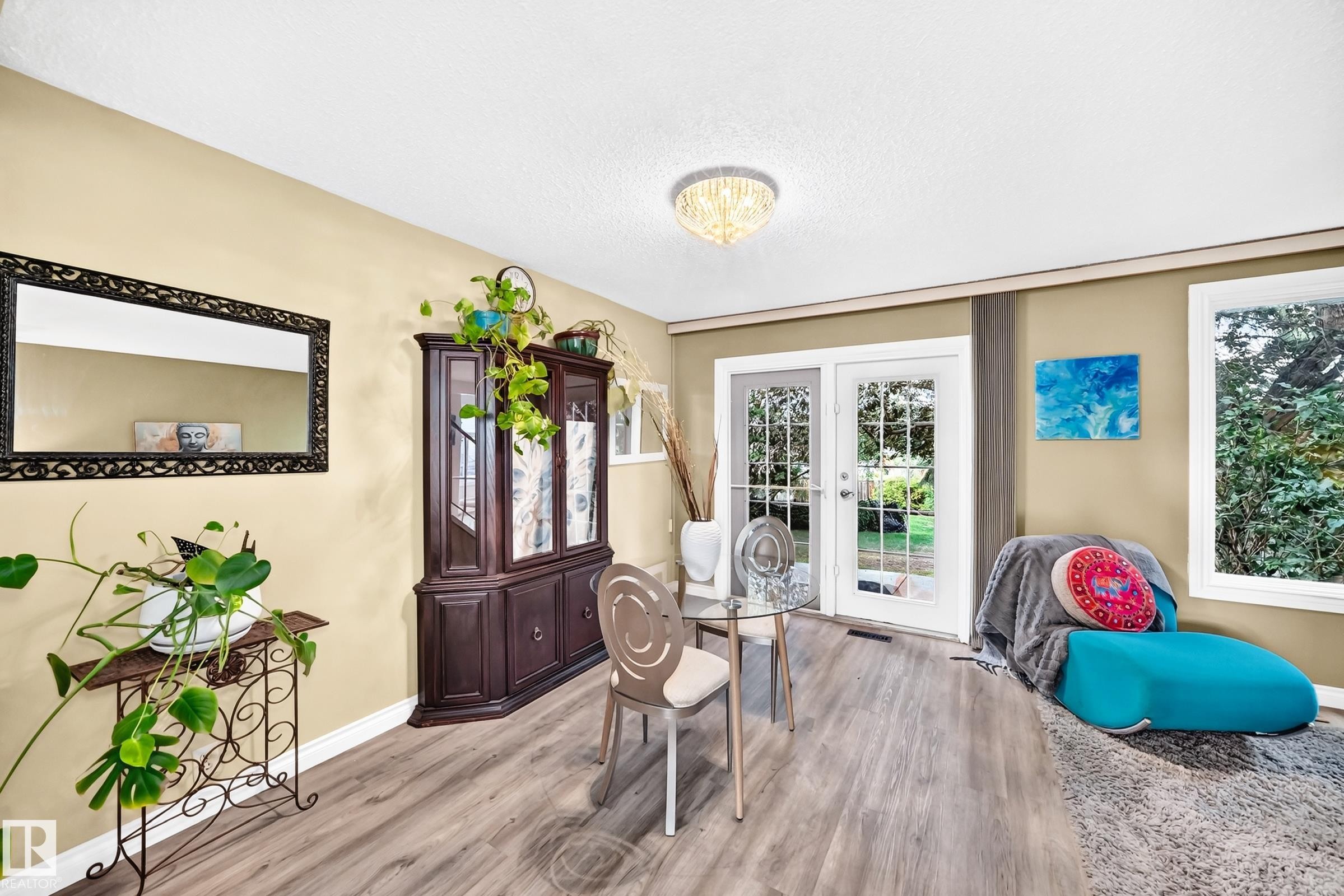 5620 93A Avenue Nw, Edmonton, AB