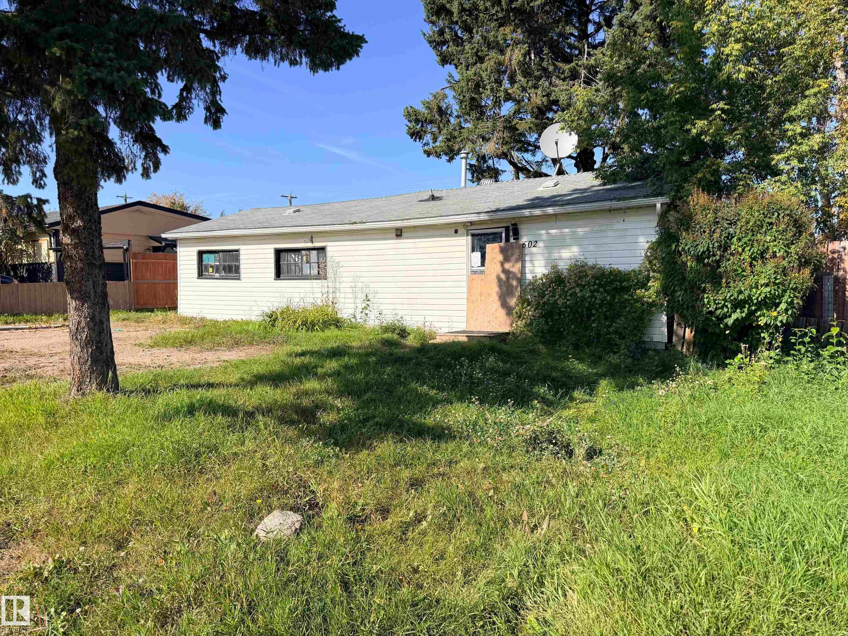 602 12 Avenue, Cold Lake, AB