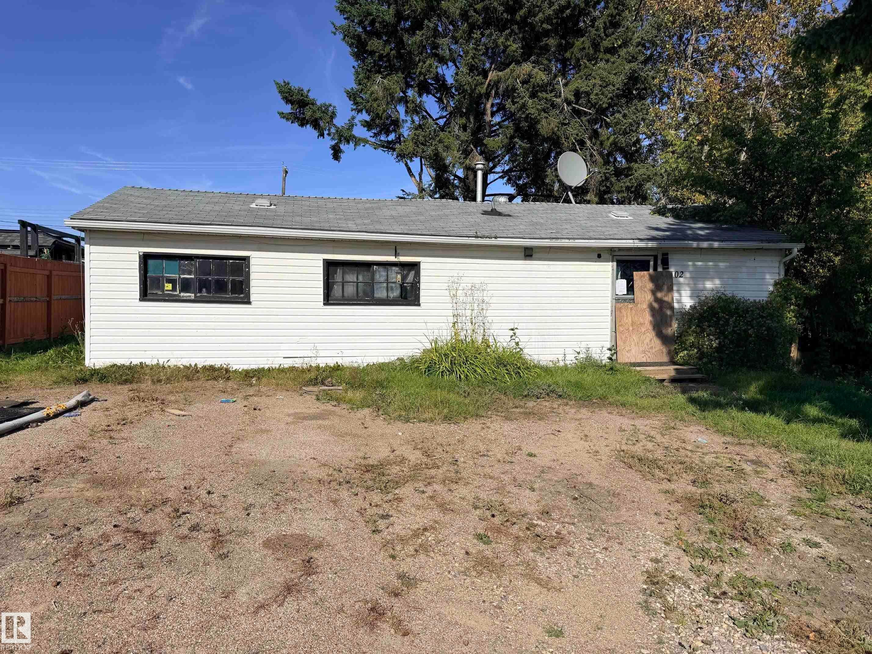 602 12 Avenue, Cold Lake, AB