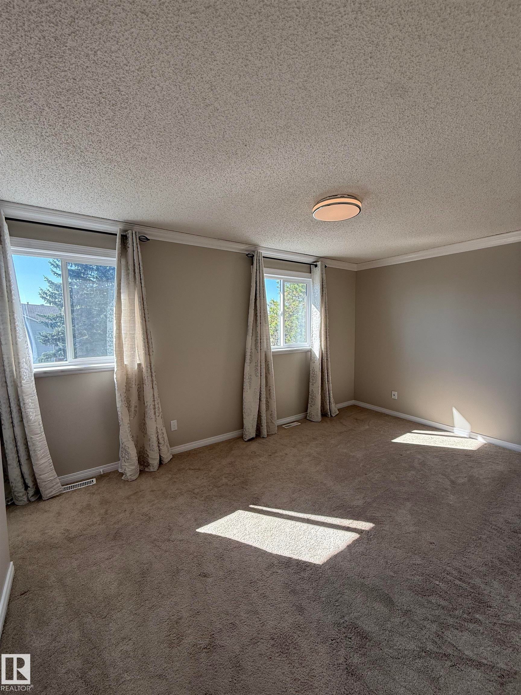 3723 46 Street Nw, Edmonton, AB