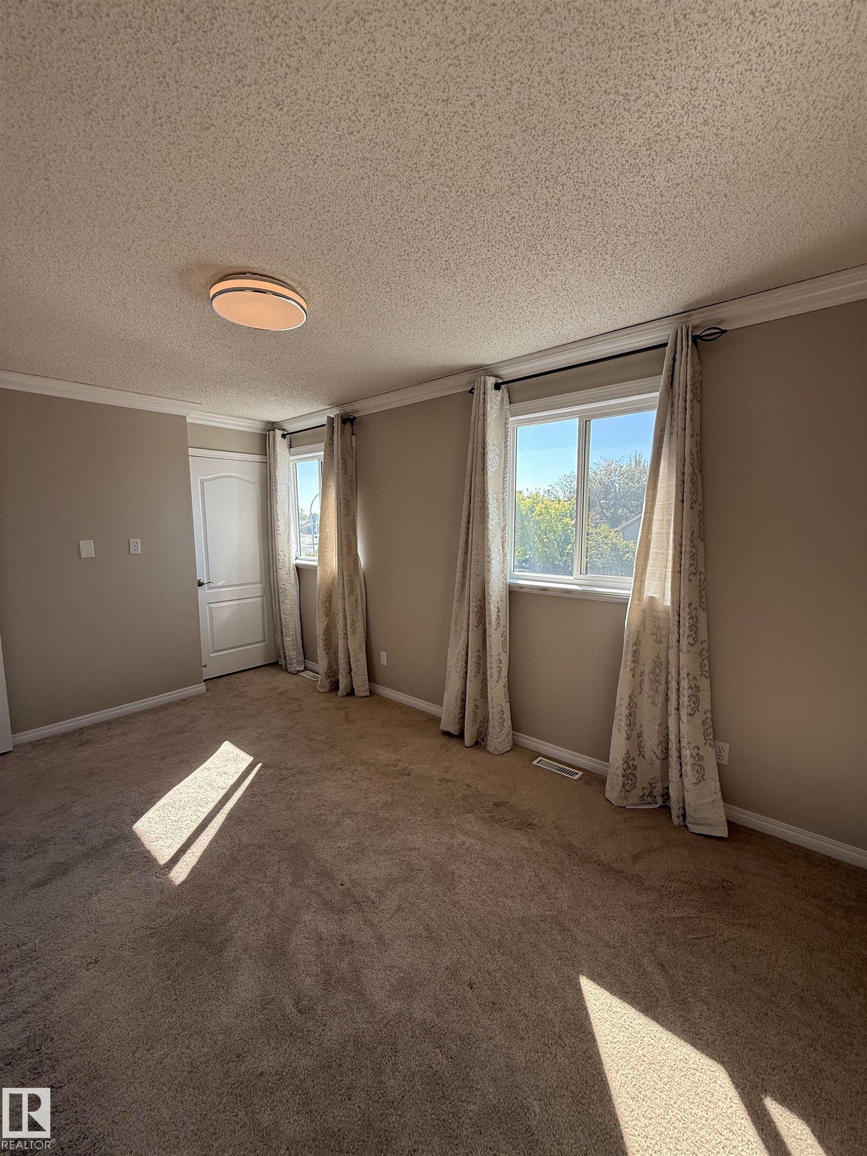 3723 46 Street Nw, Edmonton, AB