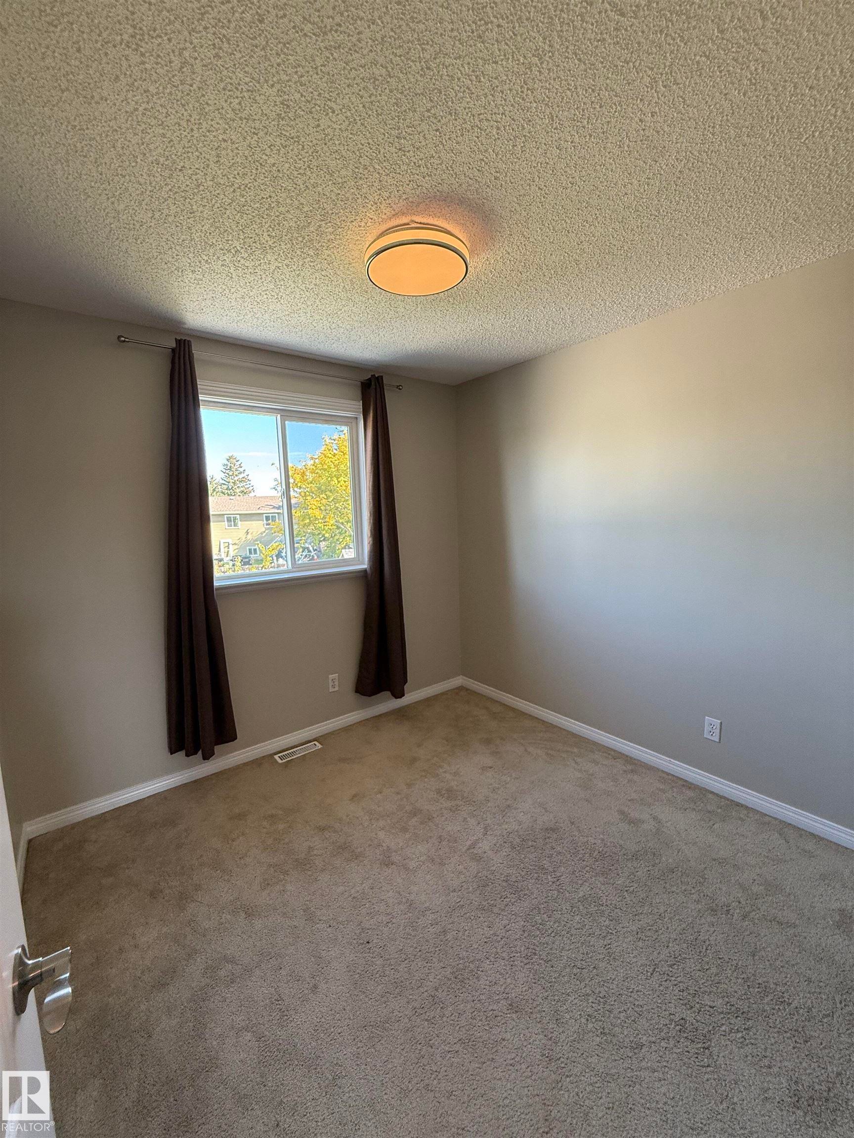 3723 46 Street Nw, Edmonton, AB