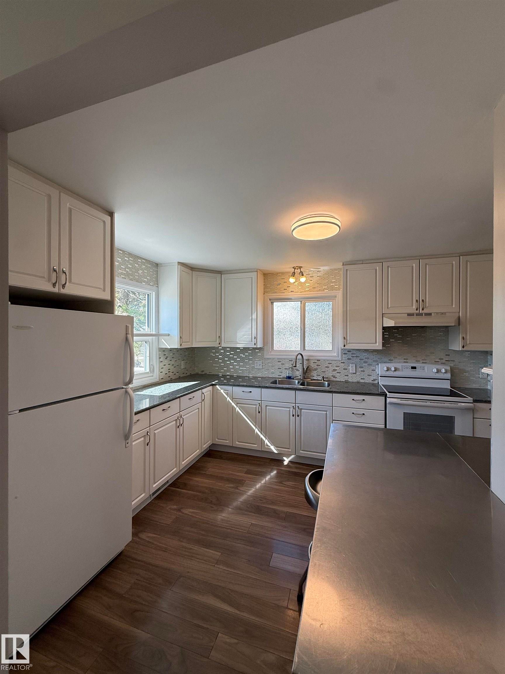 3723 46 Street Nw, Edmonton, AB