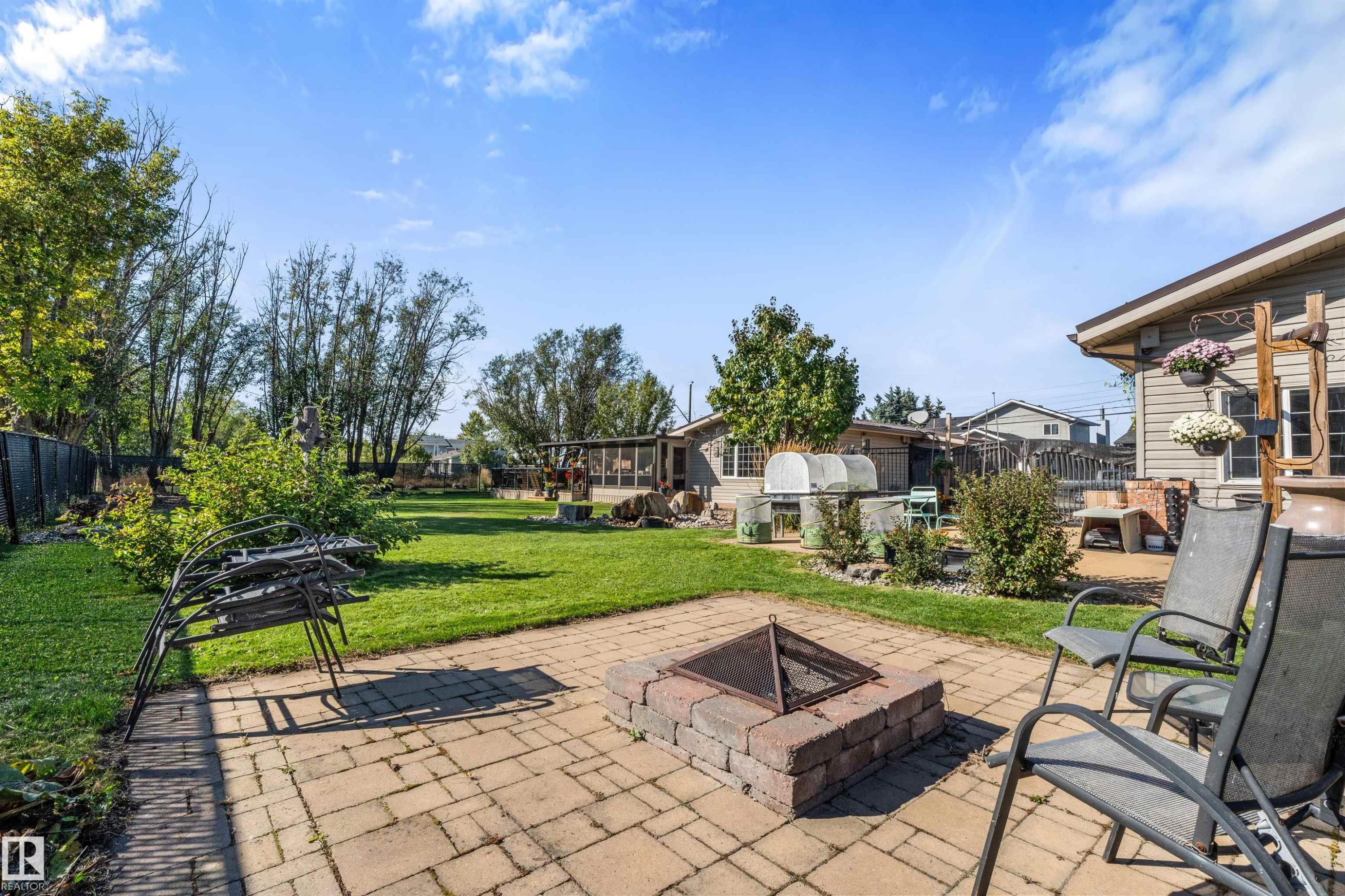 6016 52 Avenue, Rural Lac Ste. Anne County, AB