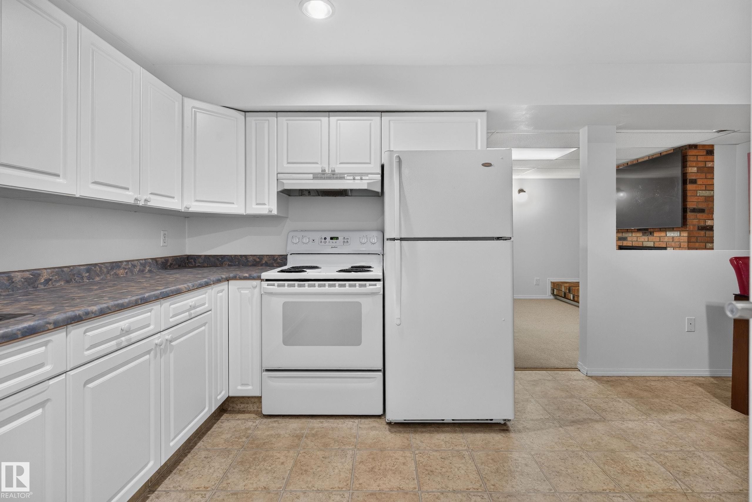 9212 150 Avenue Nw, Edmonton, AB