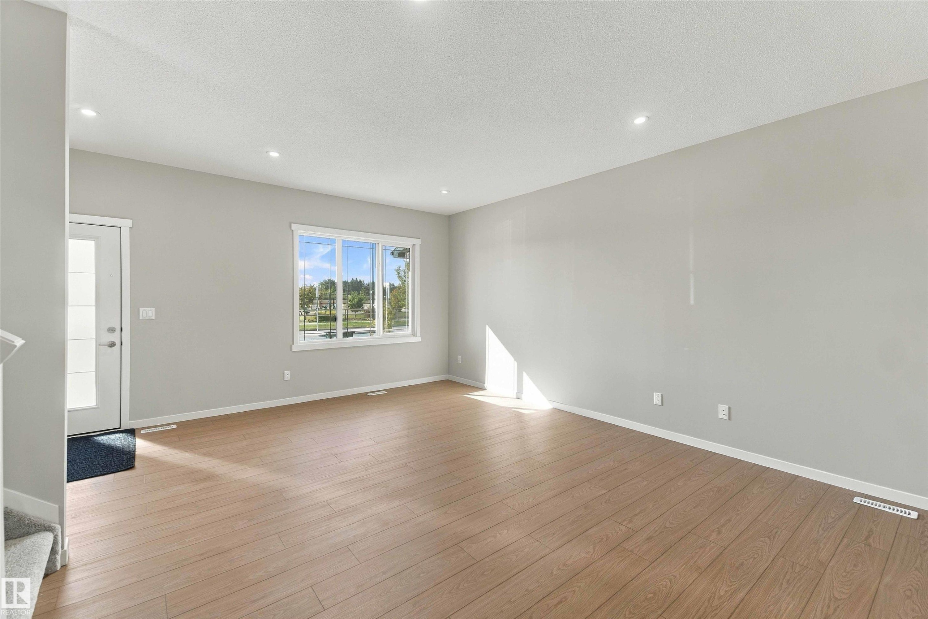 1256 Mcleod Avenue, Spruce Grove, AB
